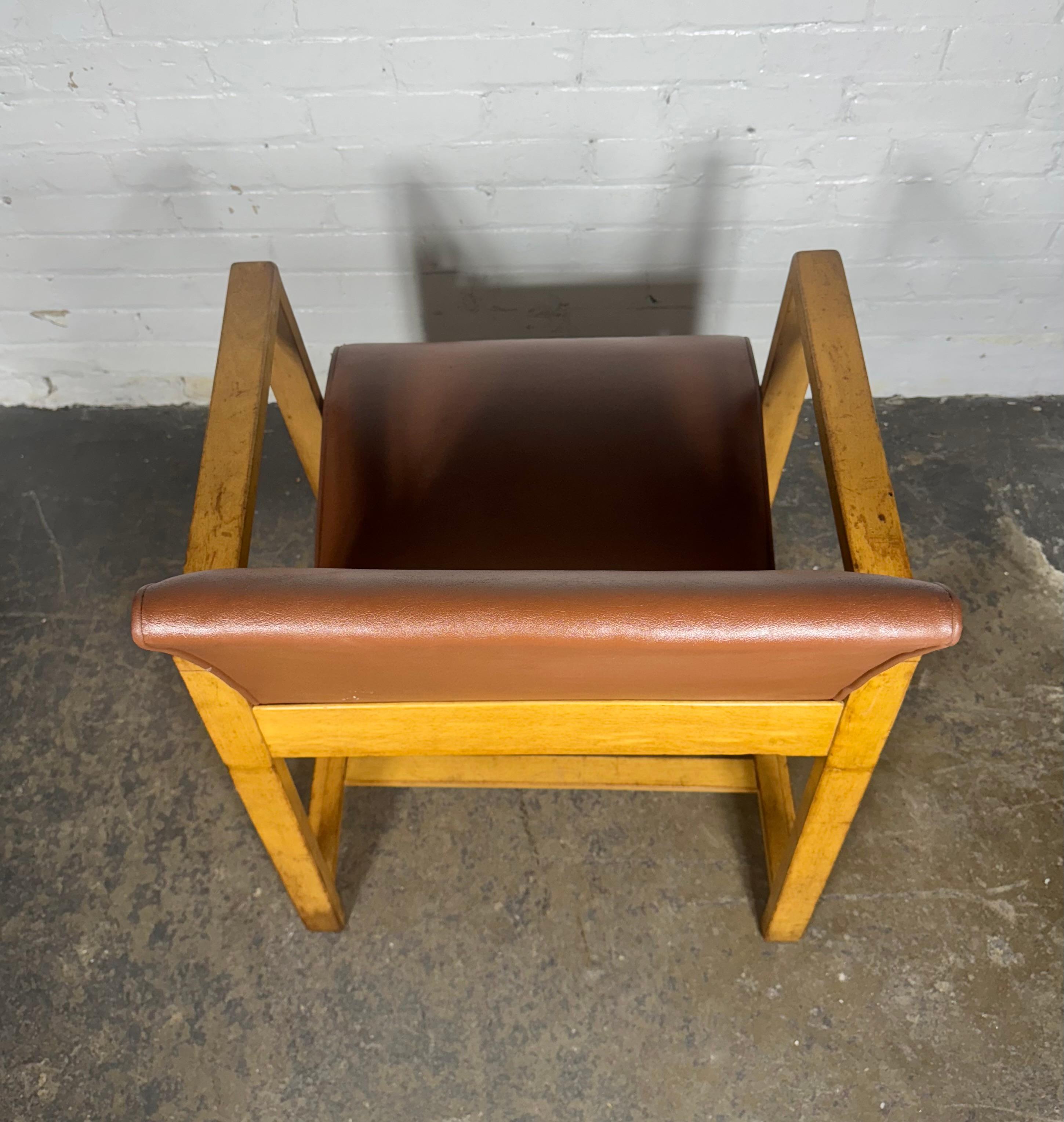 Naugahyde Rare chaise 