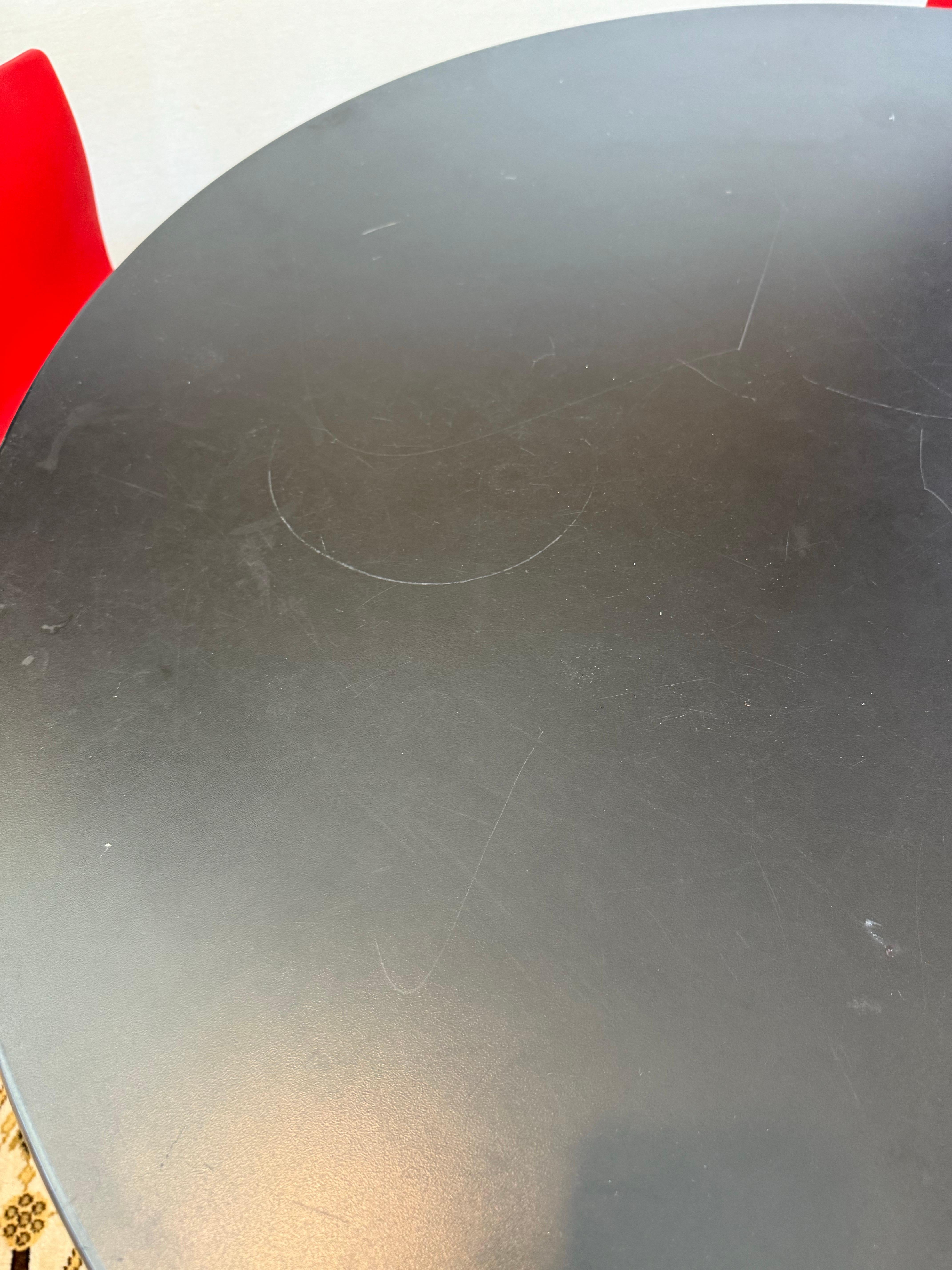 Rare ensemble de salle à manger 5 pièces Massimo Vignelli 1985 Chaises et table en mouchoir de poche en vente 8