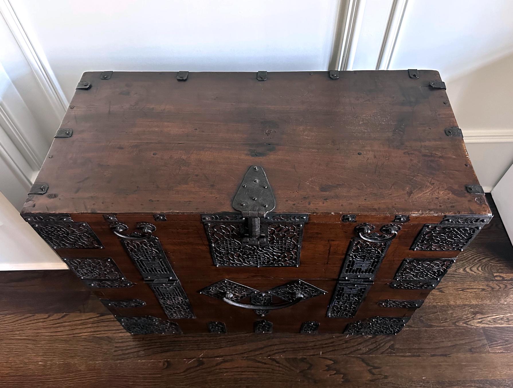 Seltene koreanische Pyongan Do Bandaji Truhe Joseon Dynasty (19. Jahrhundert)