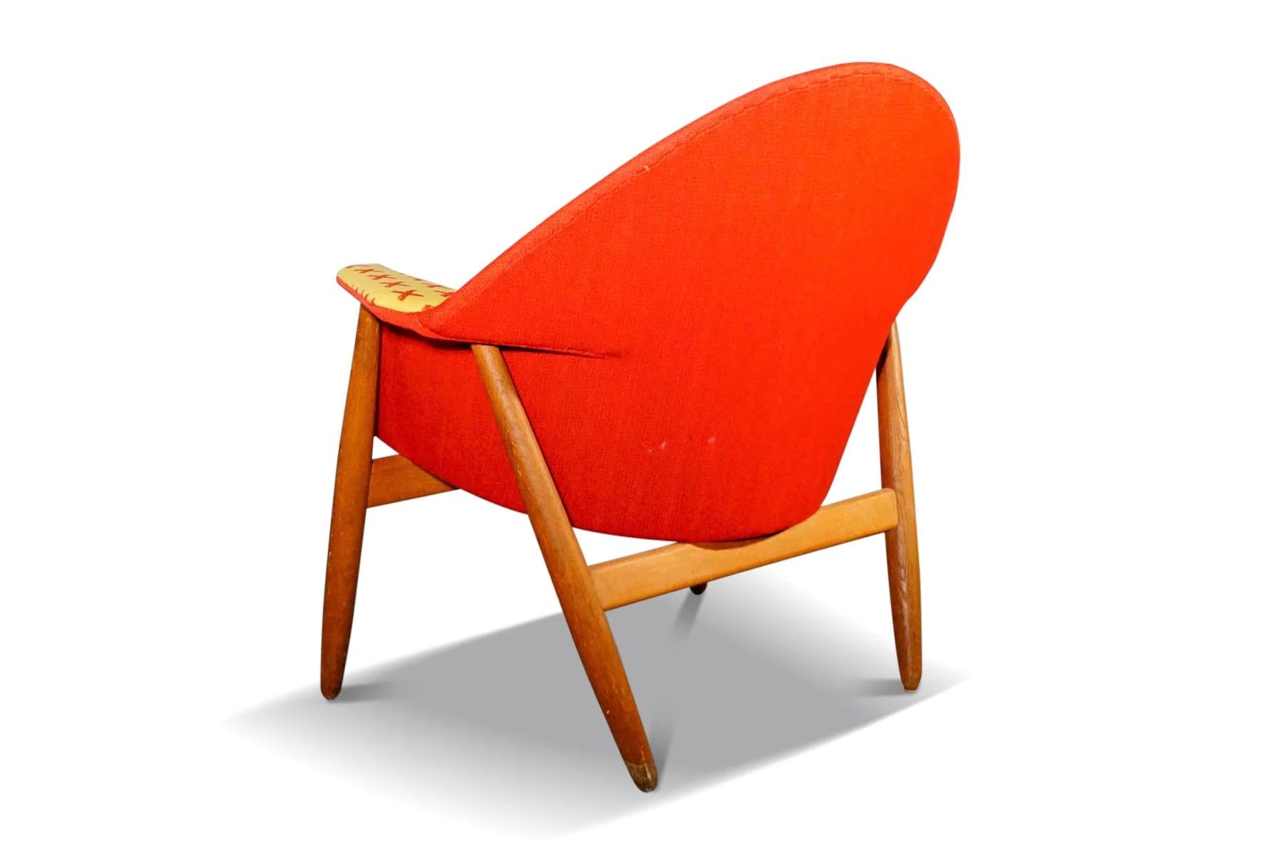 Danois Rare chaise longue Kurt Østervig en laine cramoisie en vente