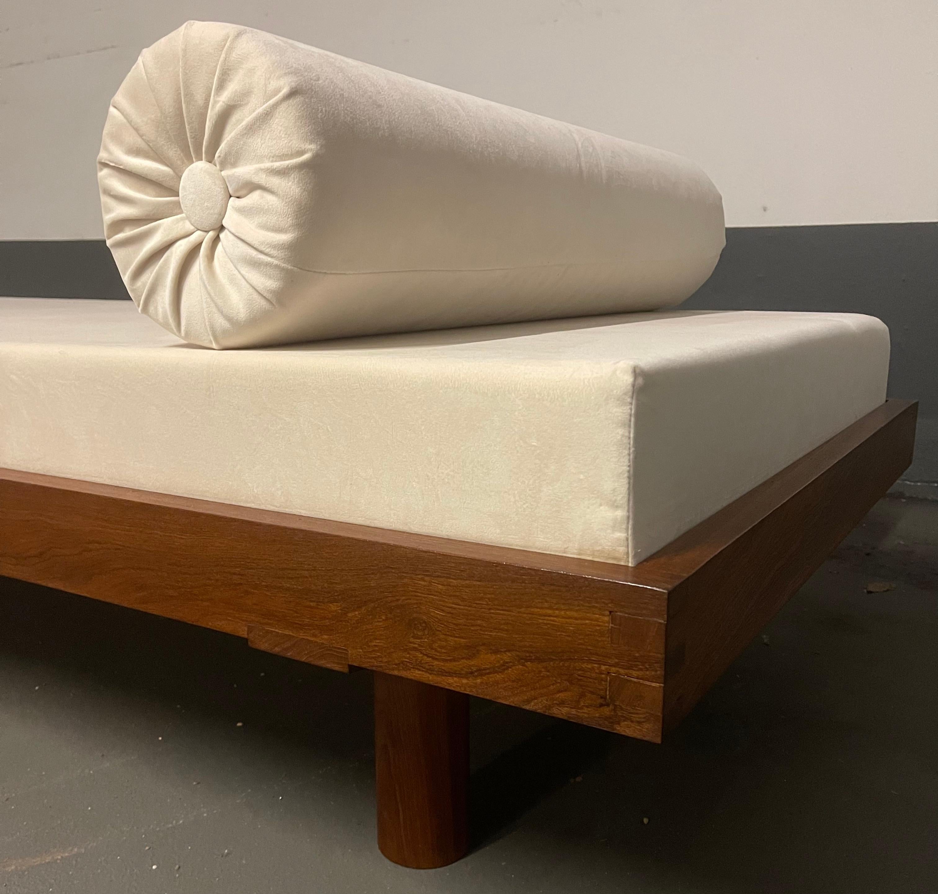 Elm Rare L01 daybed by pierre chapo