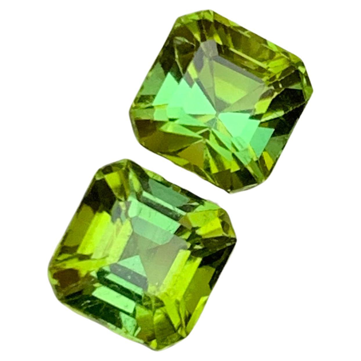 Rare tourmaline jauneâtre verte de 3,60 carats taille Asscher pour boucles d'oreilles en vente
