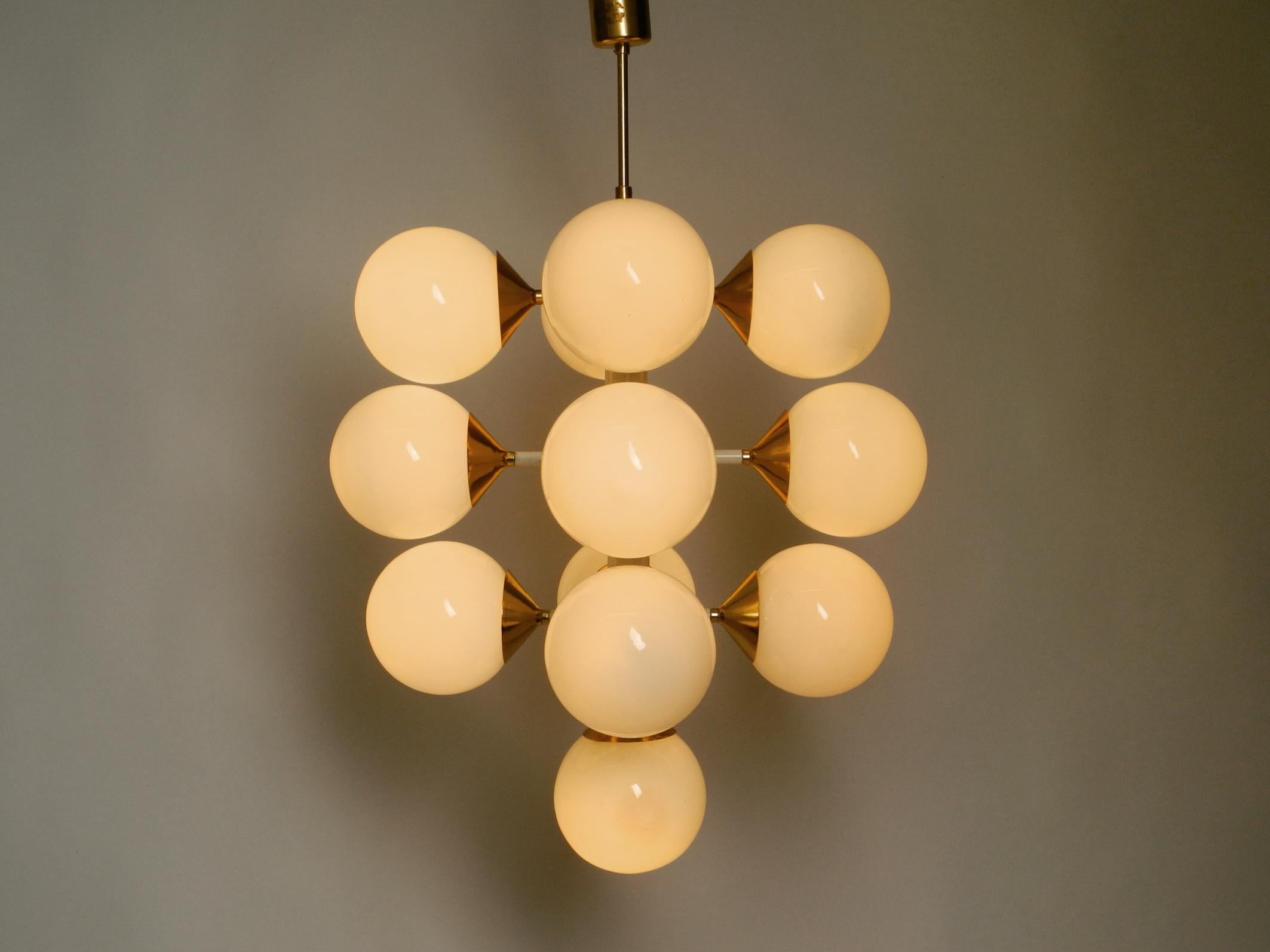 Rare Large 1960's Space Age Brass Ceiling Lamp with 13 White Glass Spheres In Good Condition For Sale In München, DE