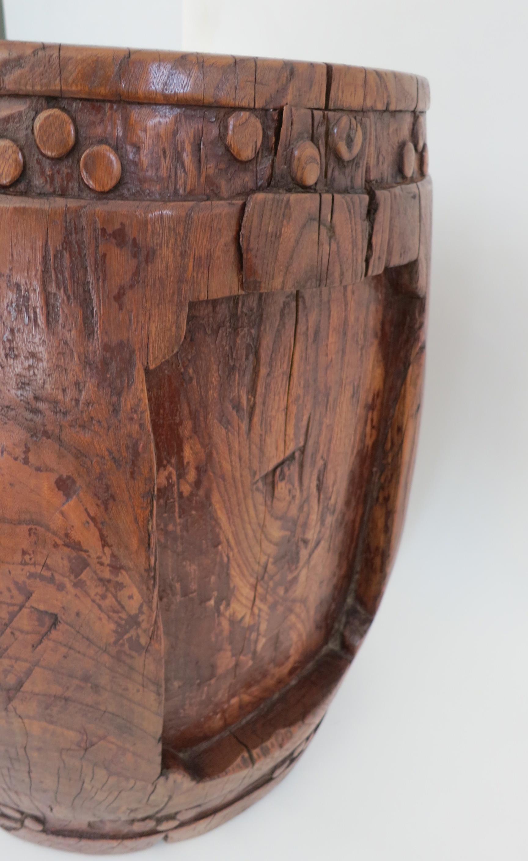 Seltener großer geschnitzter chinesischer Holzhocker aus dem 19. Jahrhundert im Angebot 6