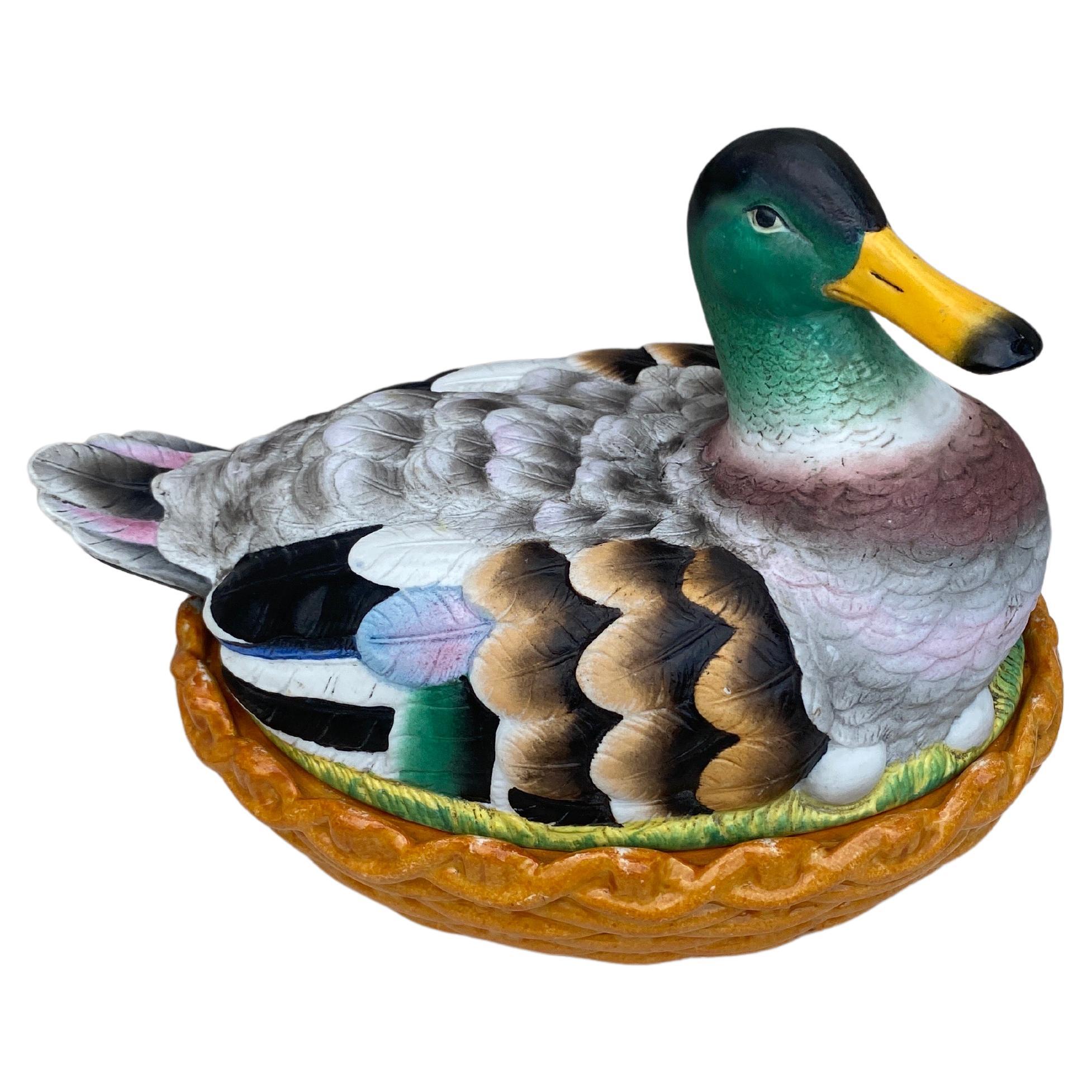 Seltene große Enten-Terrine aus französischem Porzellan des 19. Jahrhunderts.