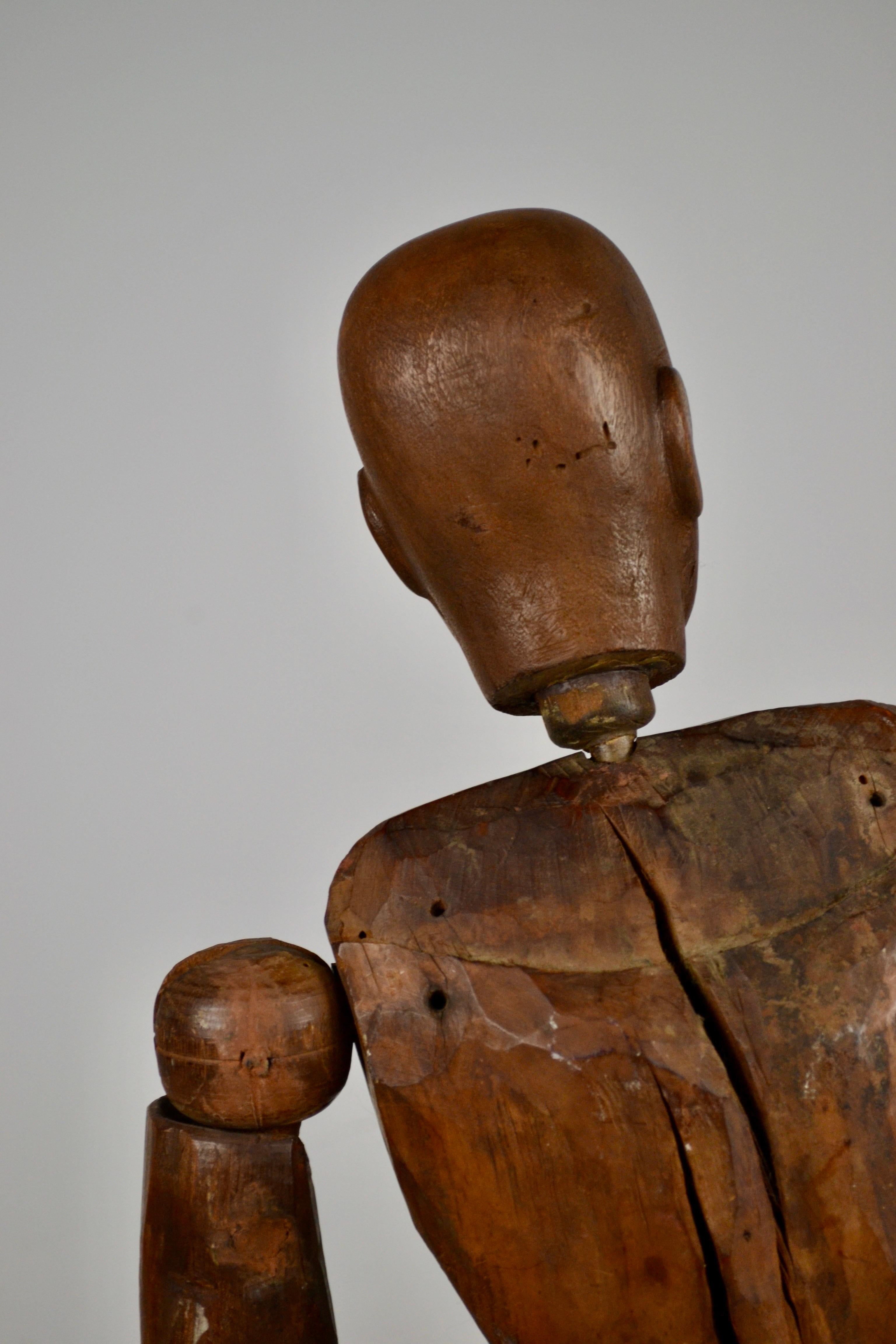 Rare Large 19th-Century French Walnut Articulated Artist’s Mannequin in vendita 3