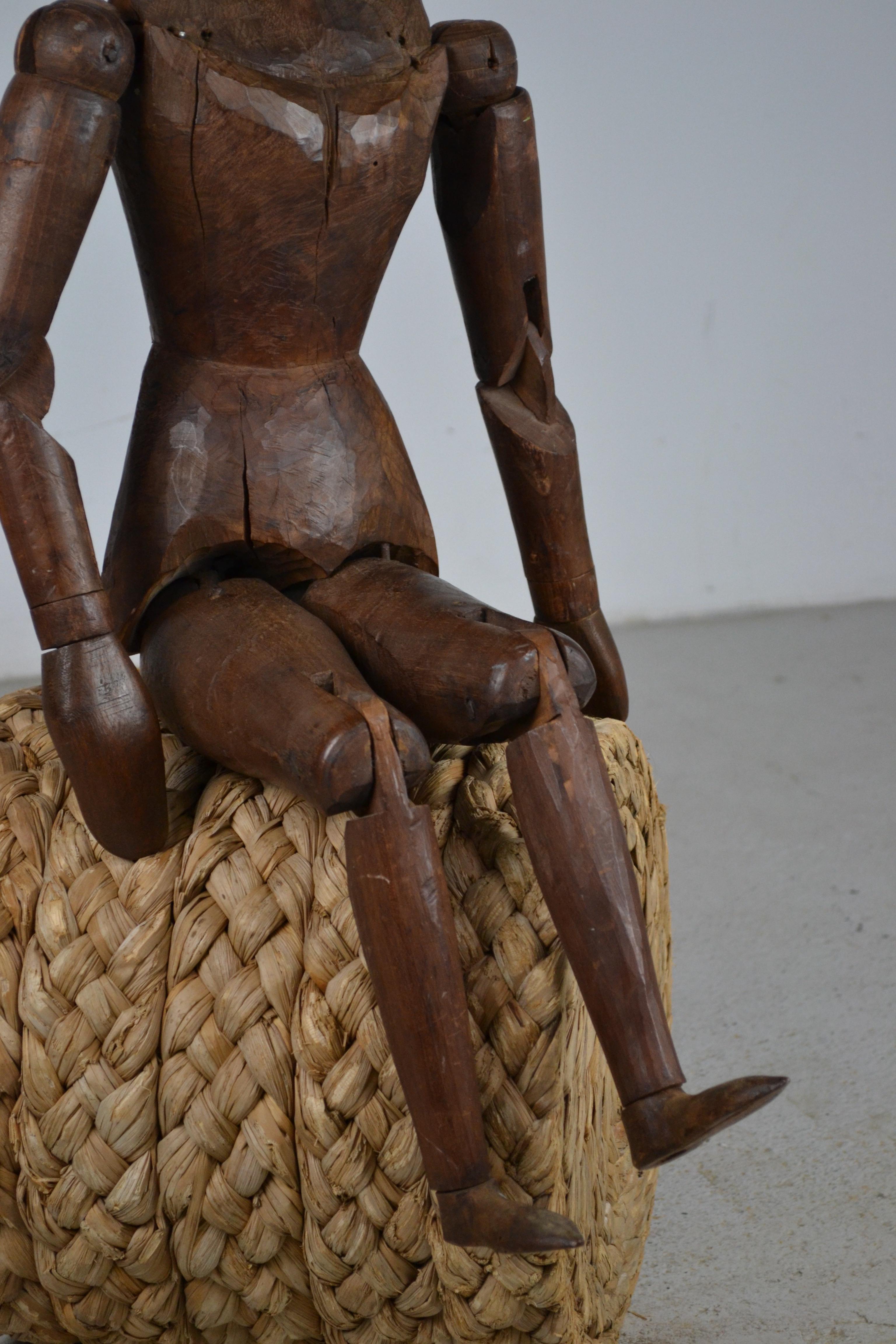 Rare Large 19th-Century French Walnut Articulated Artist’s Mannequin in vendita 4