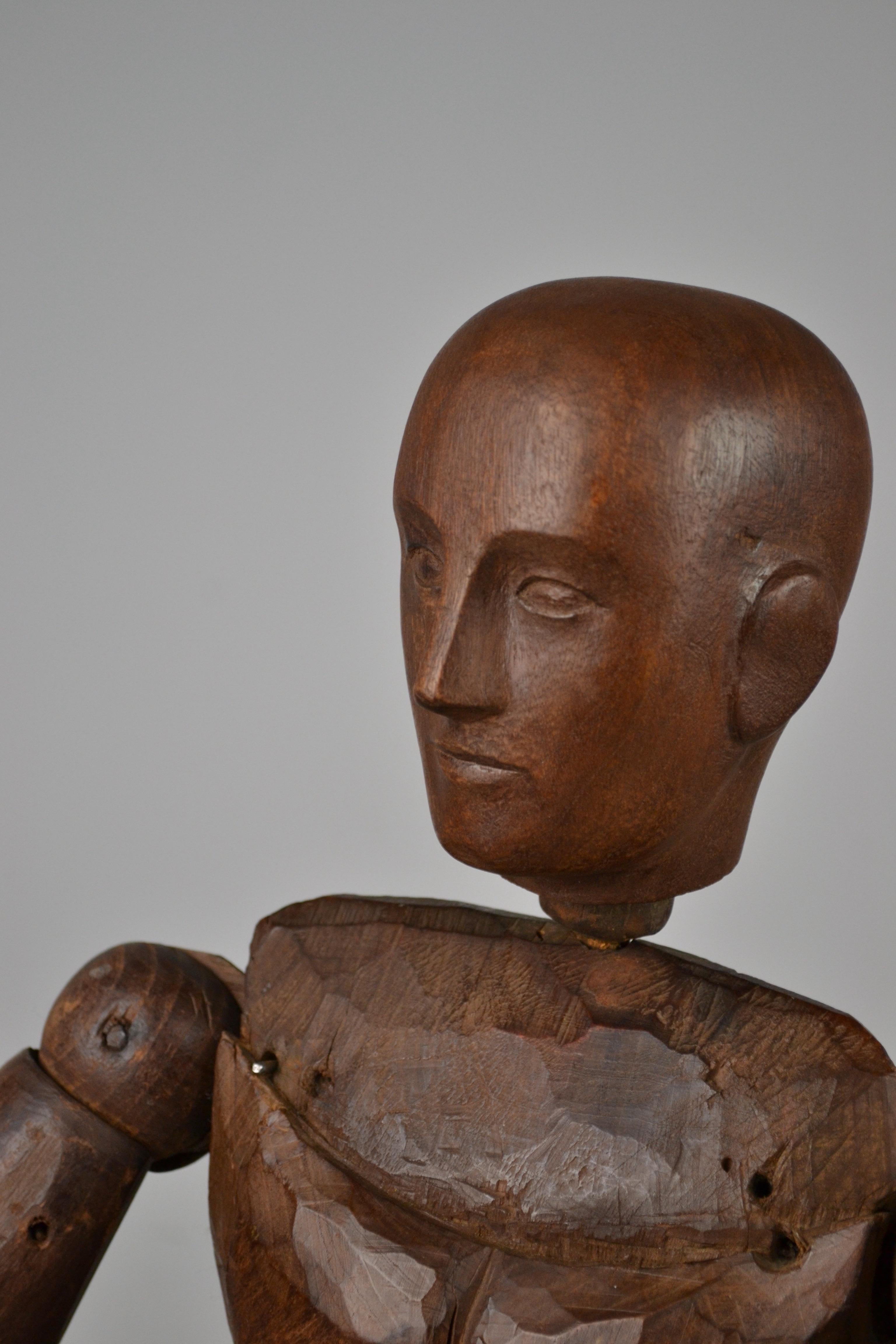 Rare Large 19th-Century French Walnut Articulated Artist’s Mannequin in vendita 11