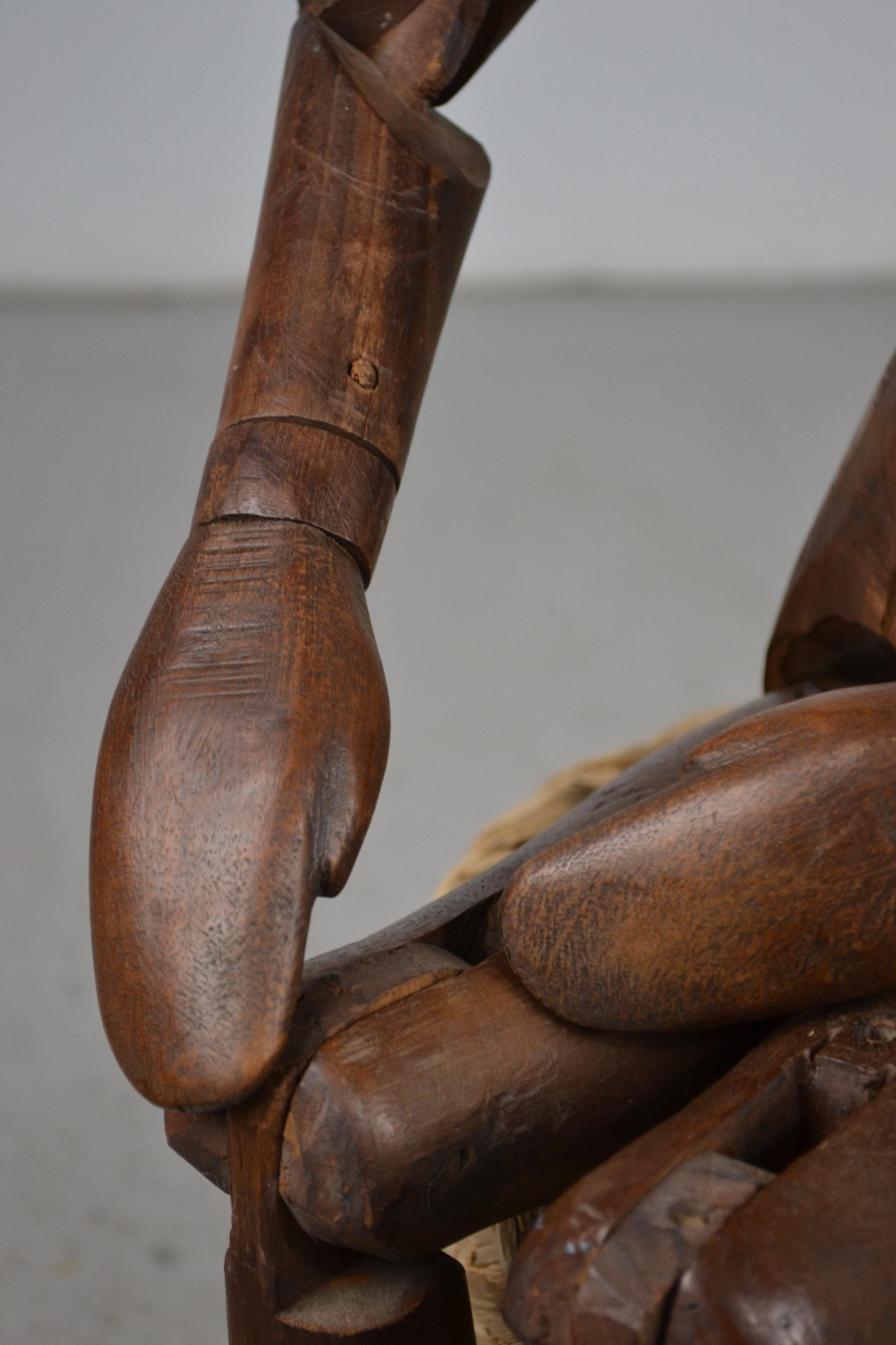 Rare Large 19th-Century French Walnut Articulated Artist’s Mannequin in vendita 12