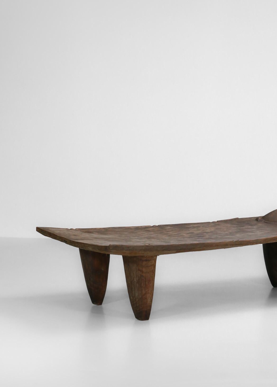 Grand lit africain Senoufo fabriqué en bois massif de la table basse Benin en vente 7