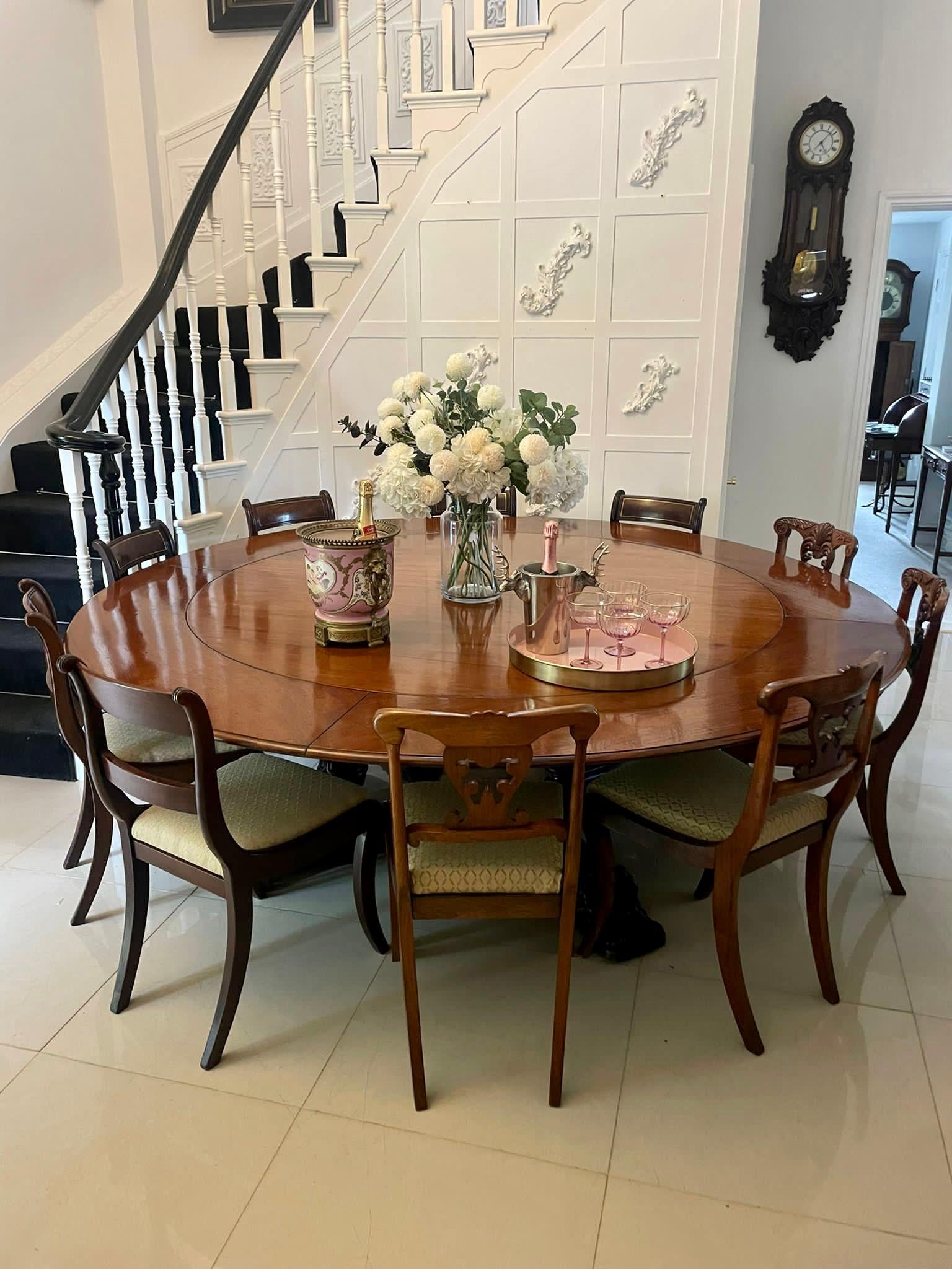 round 10 seat dining table