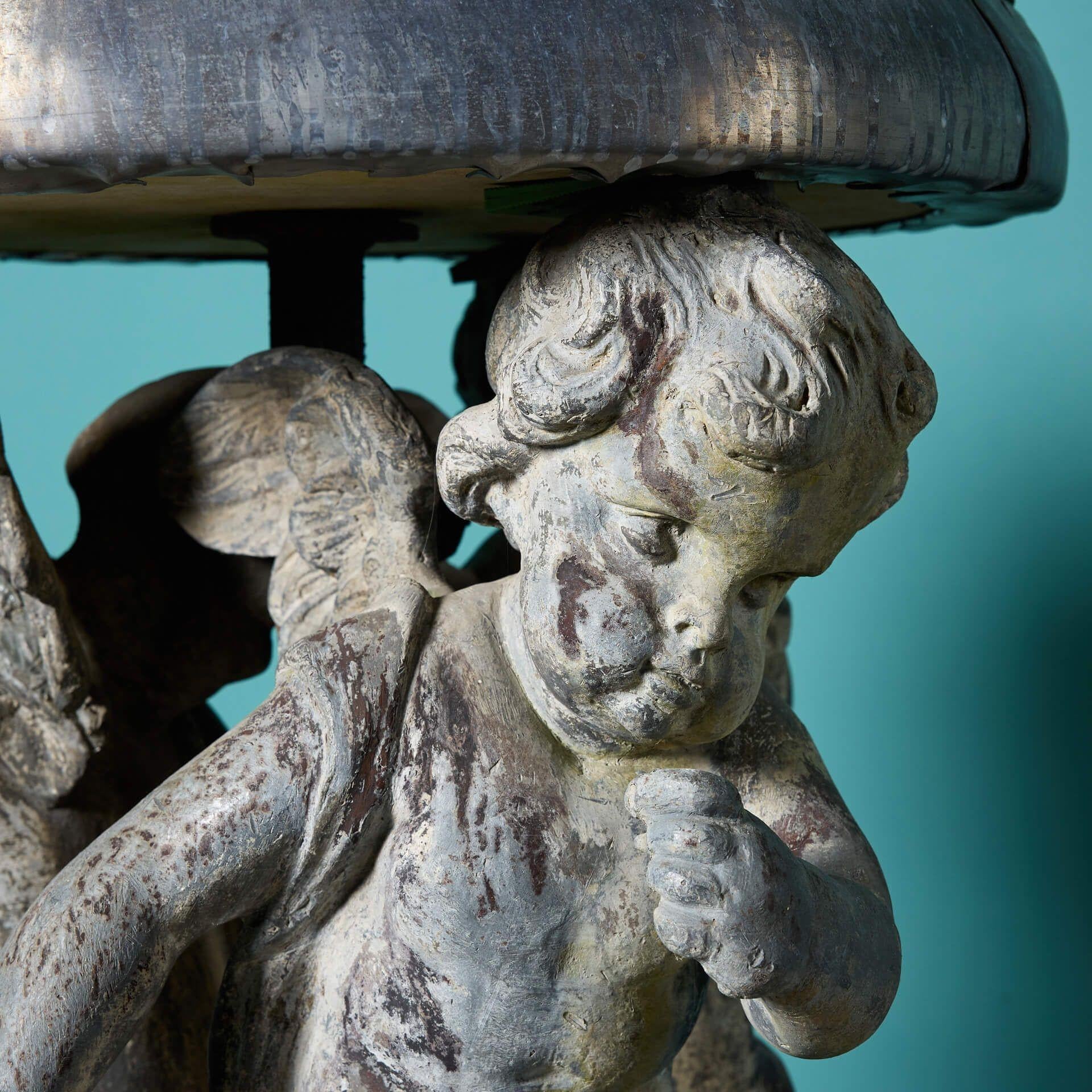 Anglais Rare grand et ancien chérubin de jardin Sundial en vente