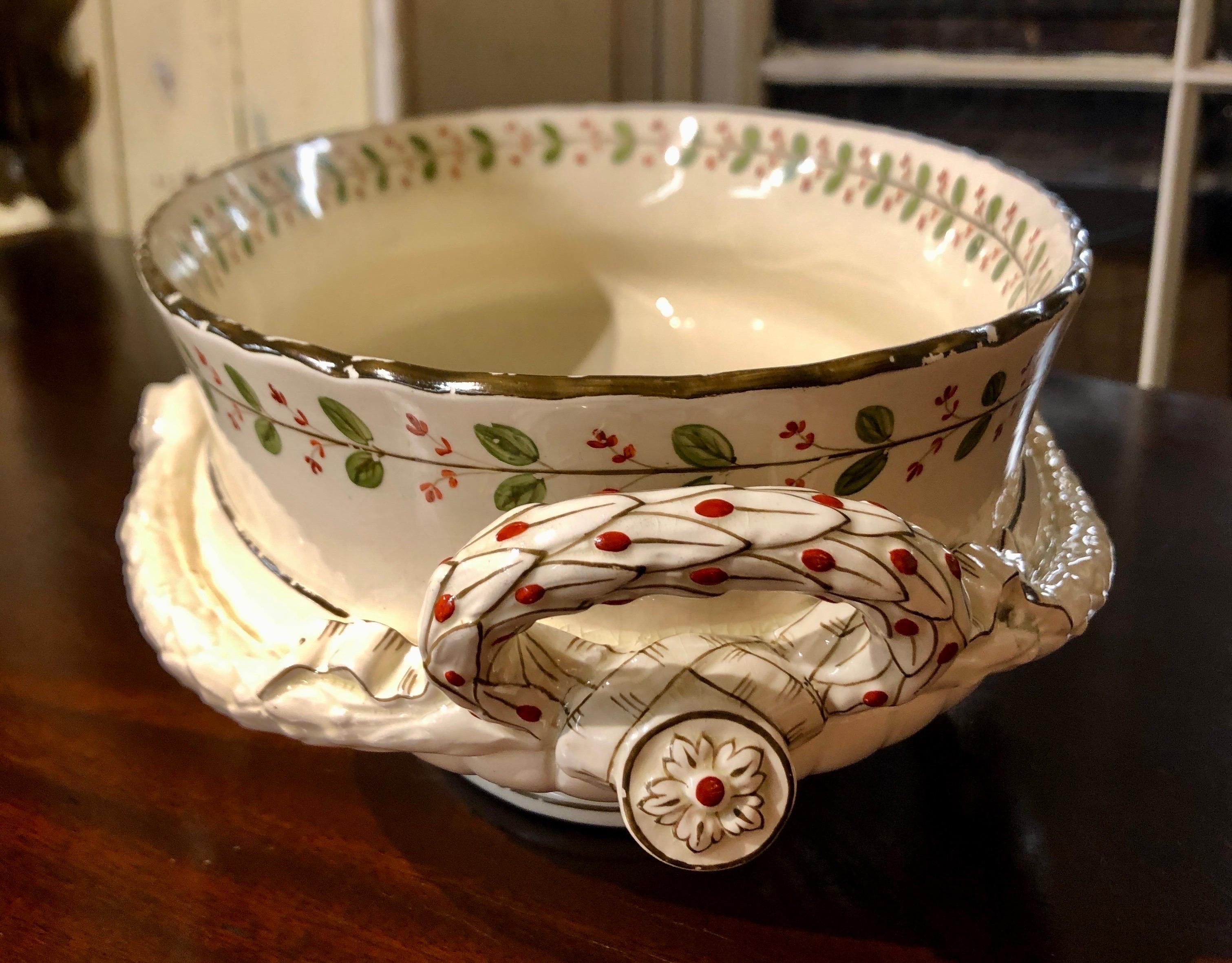 Seltene große antike englische Wedgwood Queensware „Creamware“-Schale aus dem frühen 19. Jahrhundert (Handbemalt) im Angebot