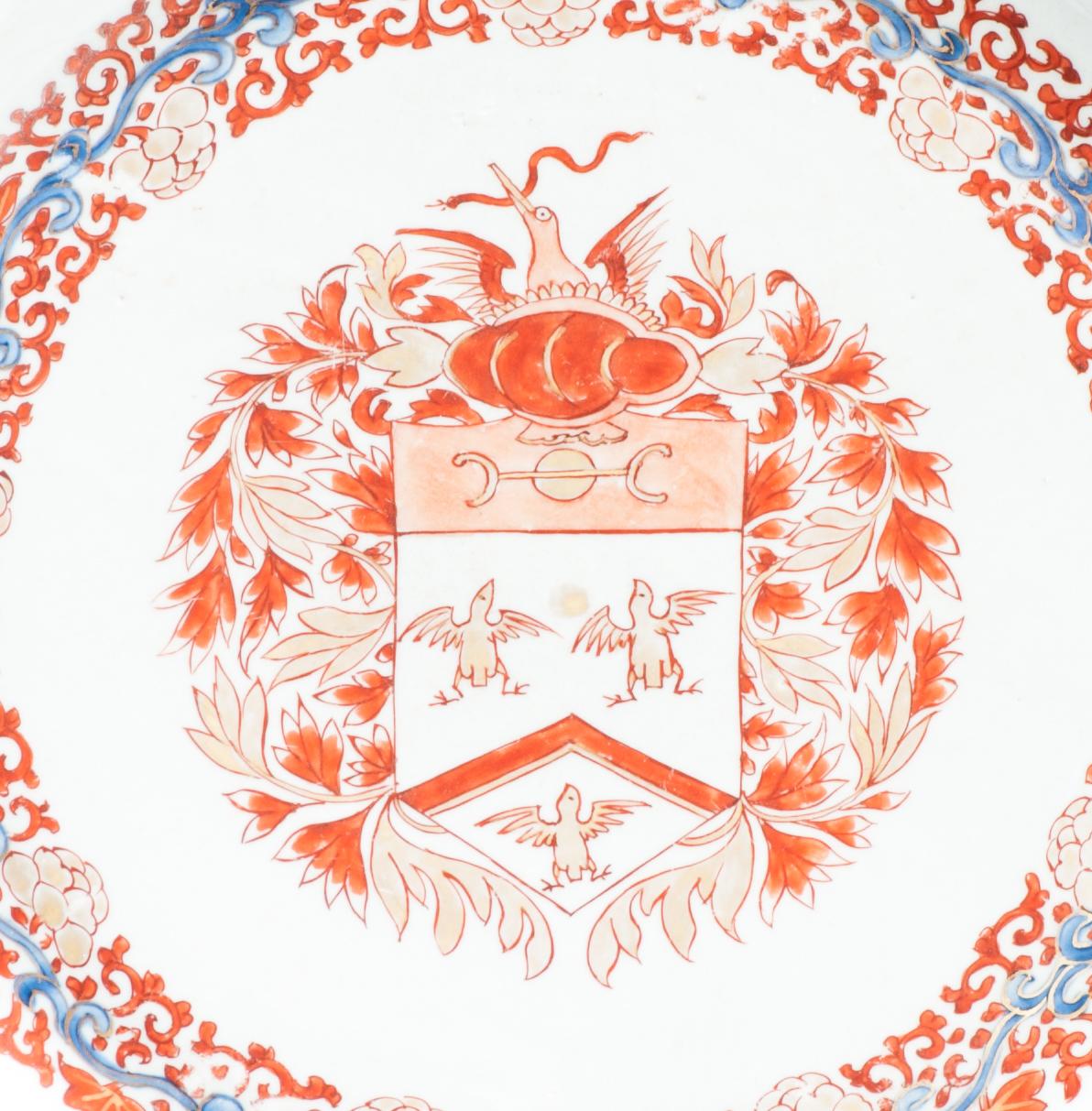 Rare Large Antique Kangxi Chinese Porcelain Armorial Charger Van Gellicum In Good Condition In Amsterdam, Noord Holland