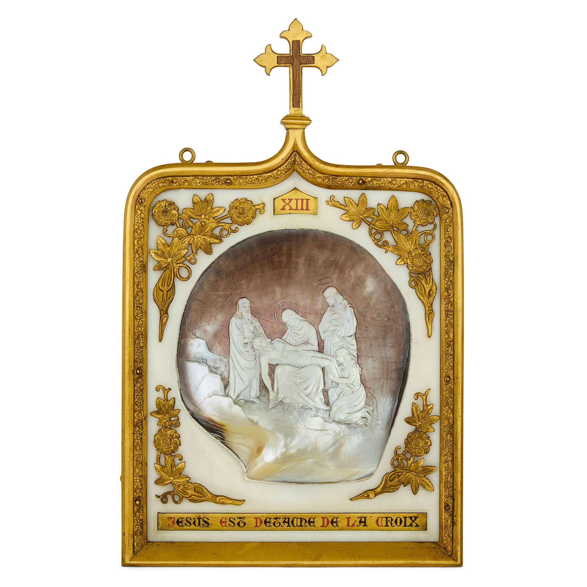 Raro grande set antico Madreperla Ormolu Marmo Stazioni della Croce in vendita 8