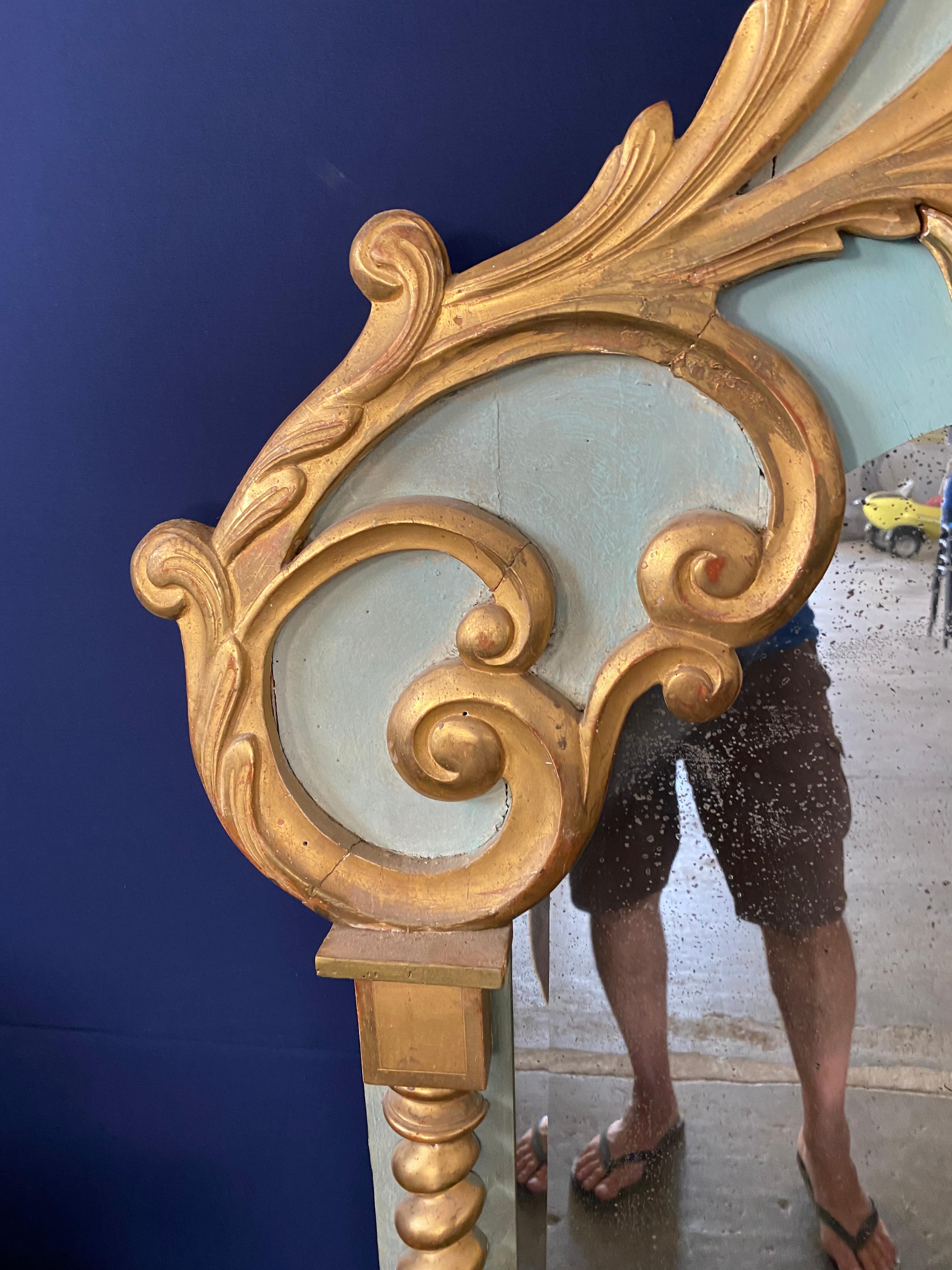 Laqué Grand miroir baroque rare, datant d'environ 1900 à 1930, en bois laqué et doré en vente