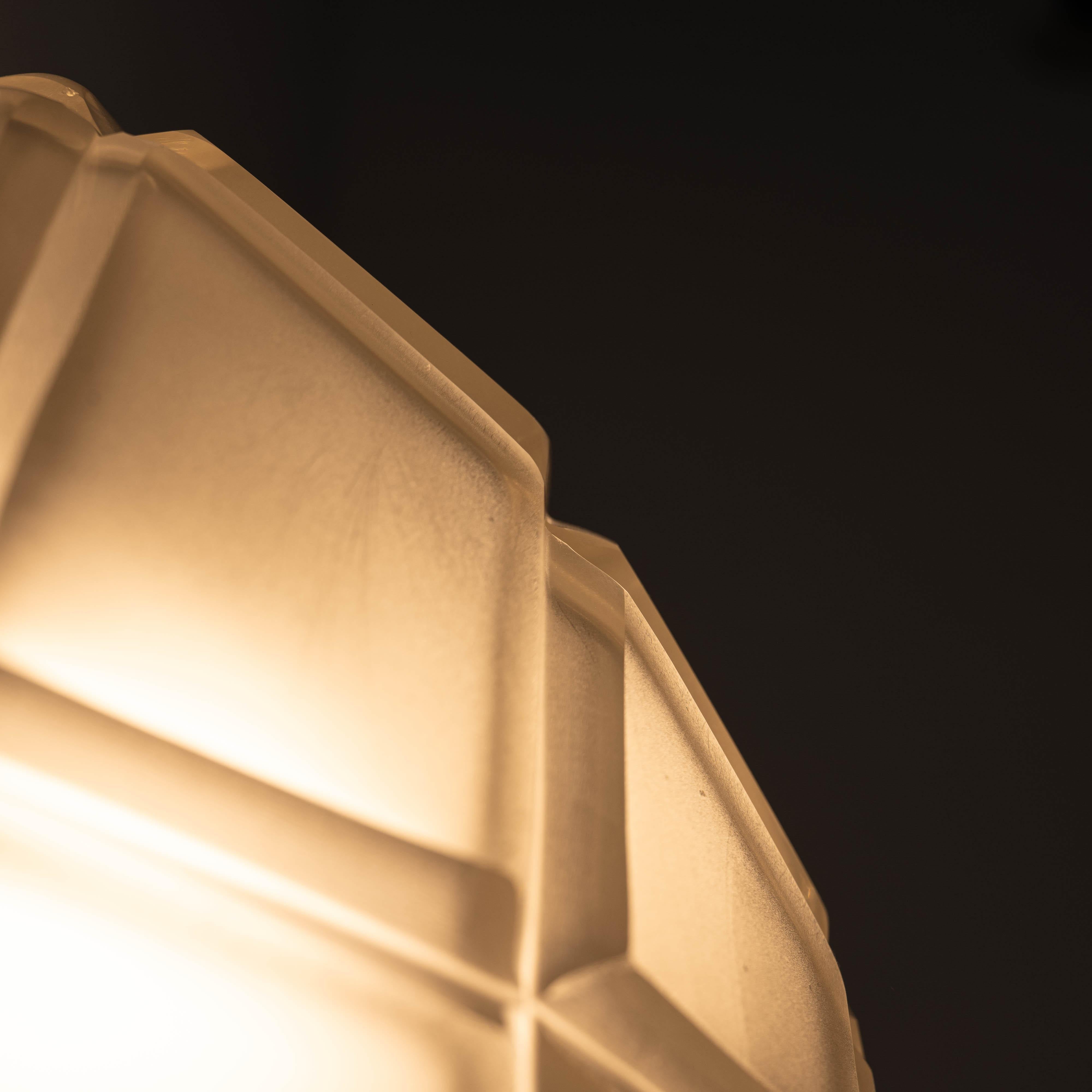 Rara lampada da incasso a soffitto in bronzo fuso di grandi dimensioni, con coppa in vetro satinato a taglio profondo in vendita 11