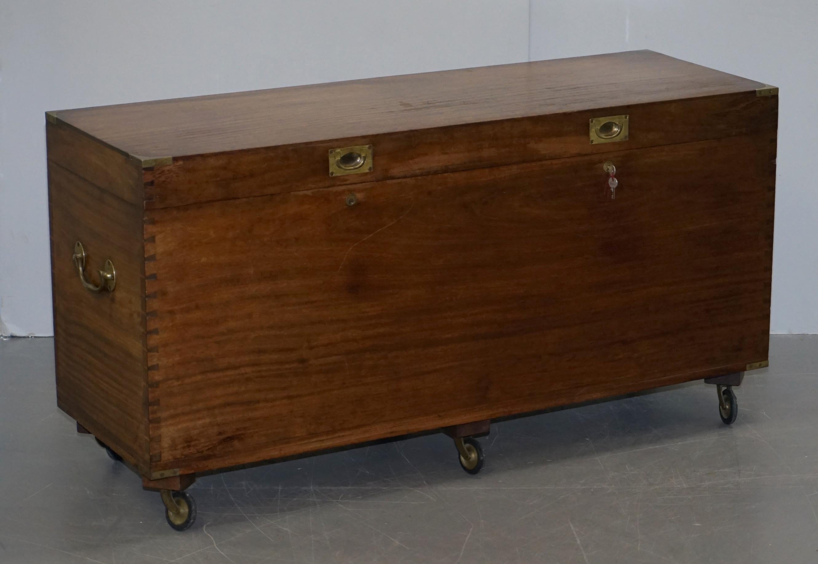 English Rare Large circa 1900 Military Campaign Chest Trunk Zinc Lined for Champagne Etc For Sale