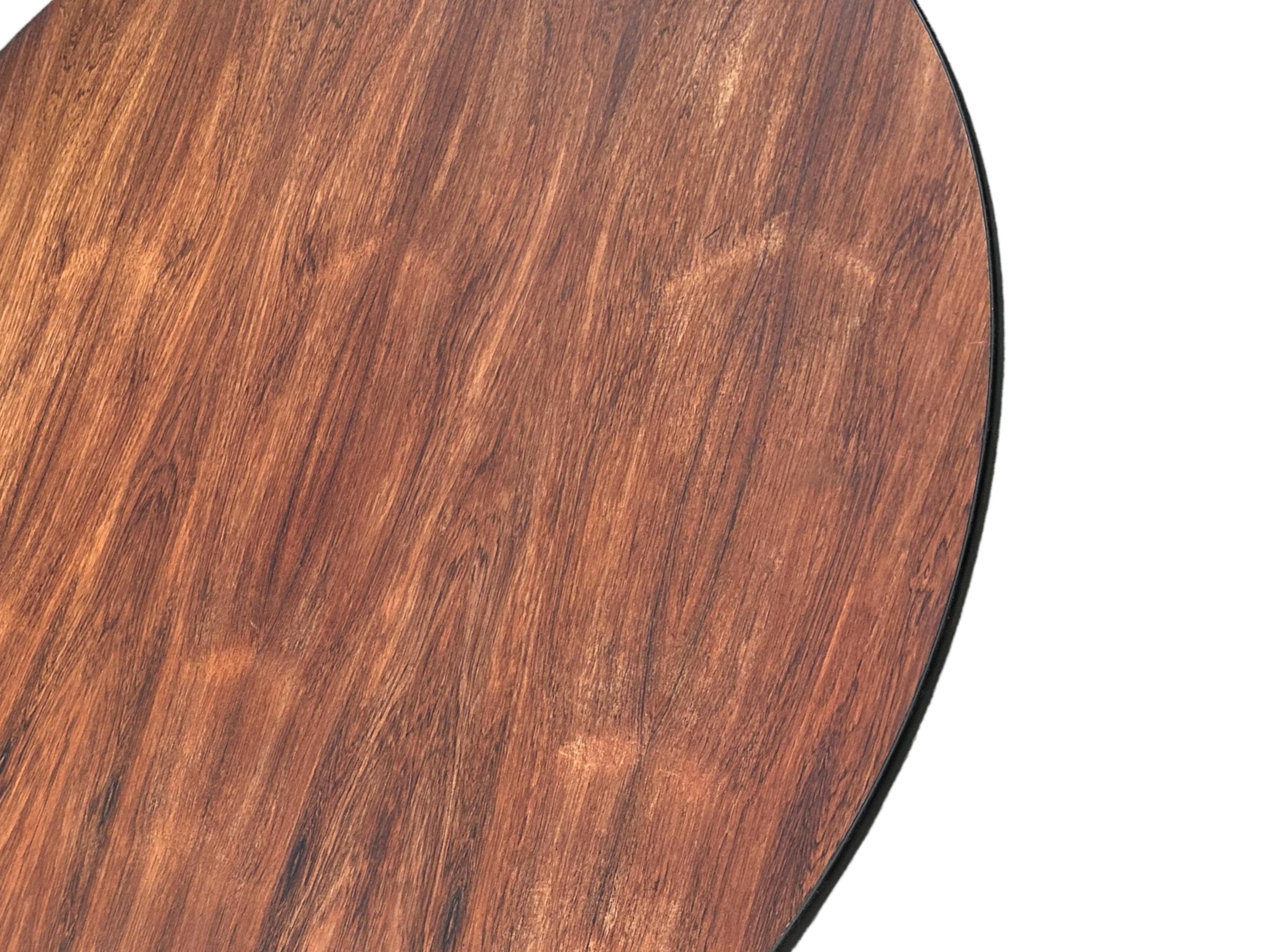 Seltener großer runder Herman Miller Eames-Esstisch aus brasilianischem Palisanderholz im Angebot 4