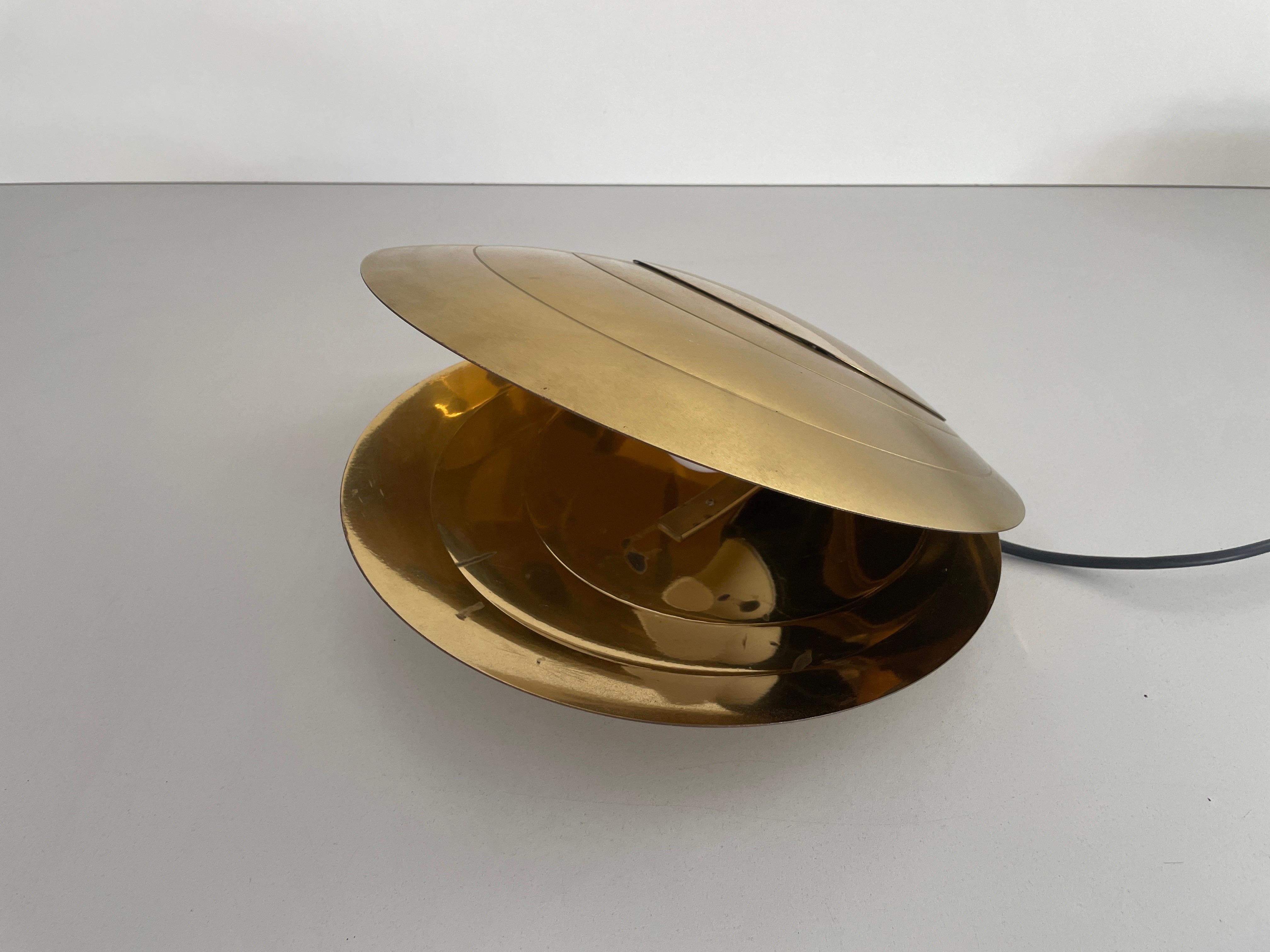 Rare Large Clam Shell Design Brass Table Lamp by Angelo Brotto, 1960s, Italy For Sale 4