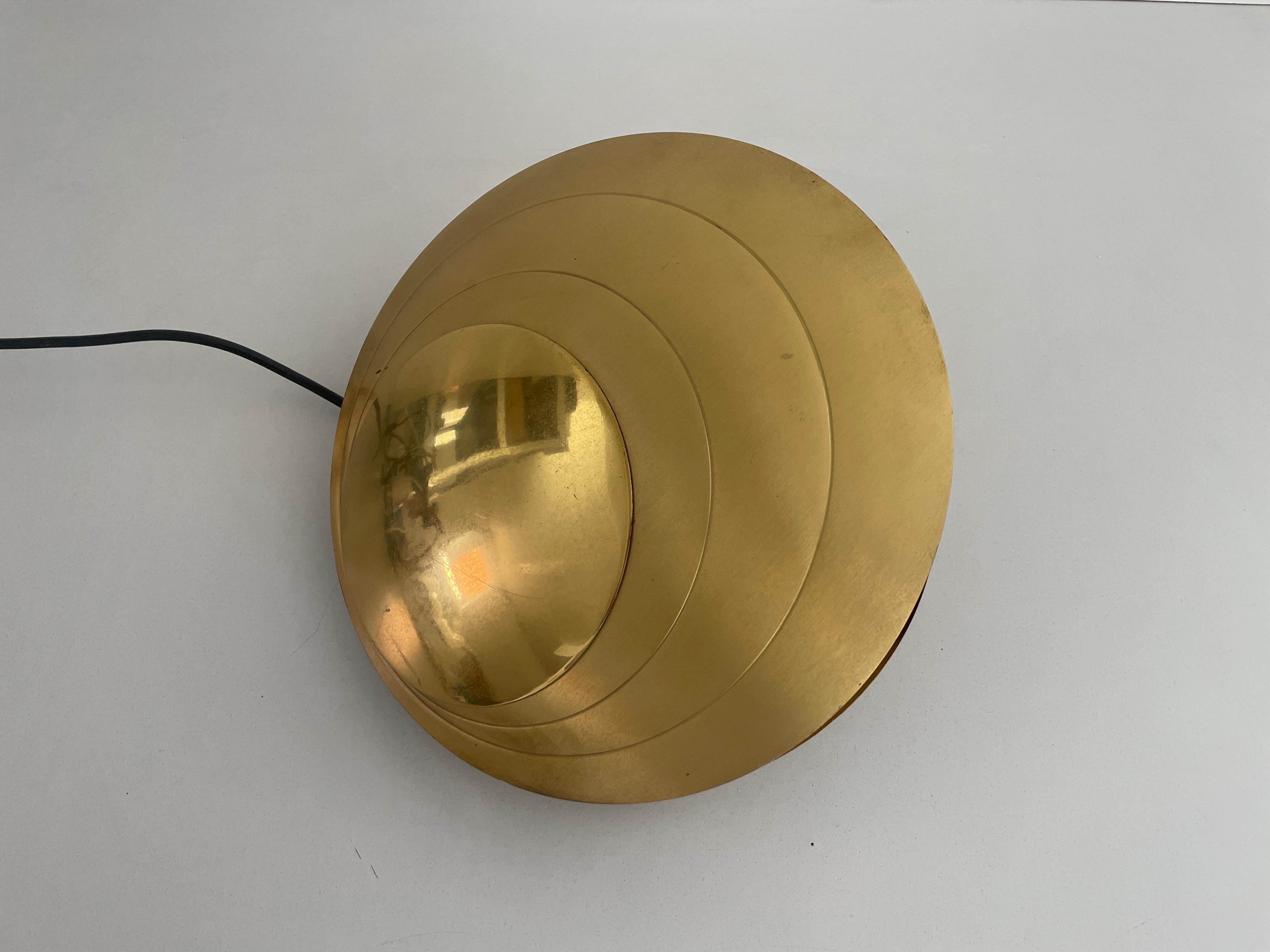 Italian Rare Large Clam Shell Design Brass Table Lamp by Angelo Brotto, 1960s, Italy For Sale