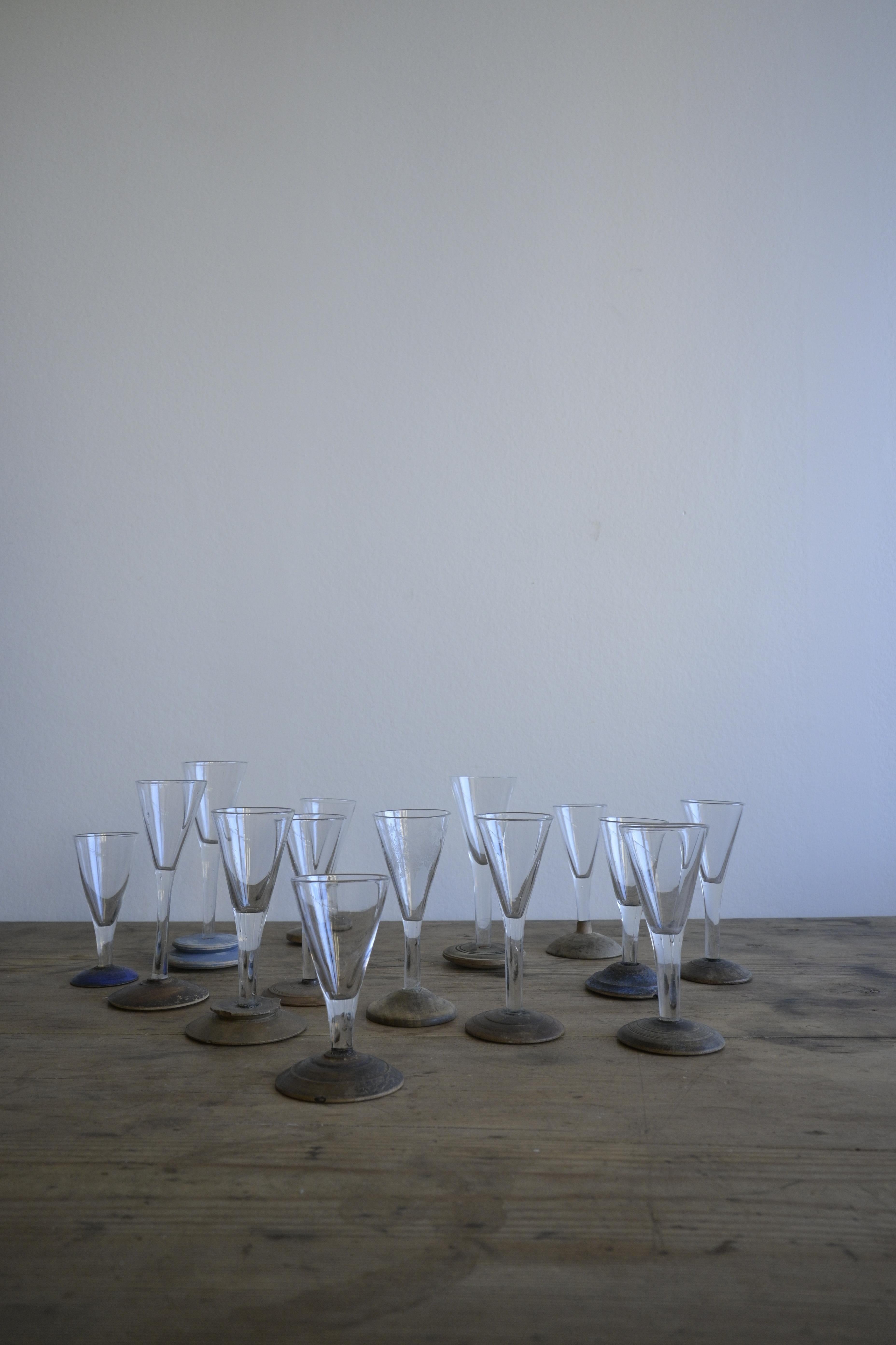 Rara y gran colección de catorce vasos suecos del s. XVIII-XIX en venta 6