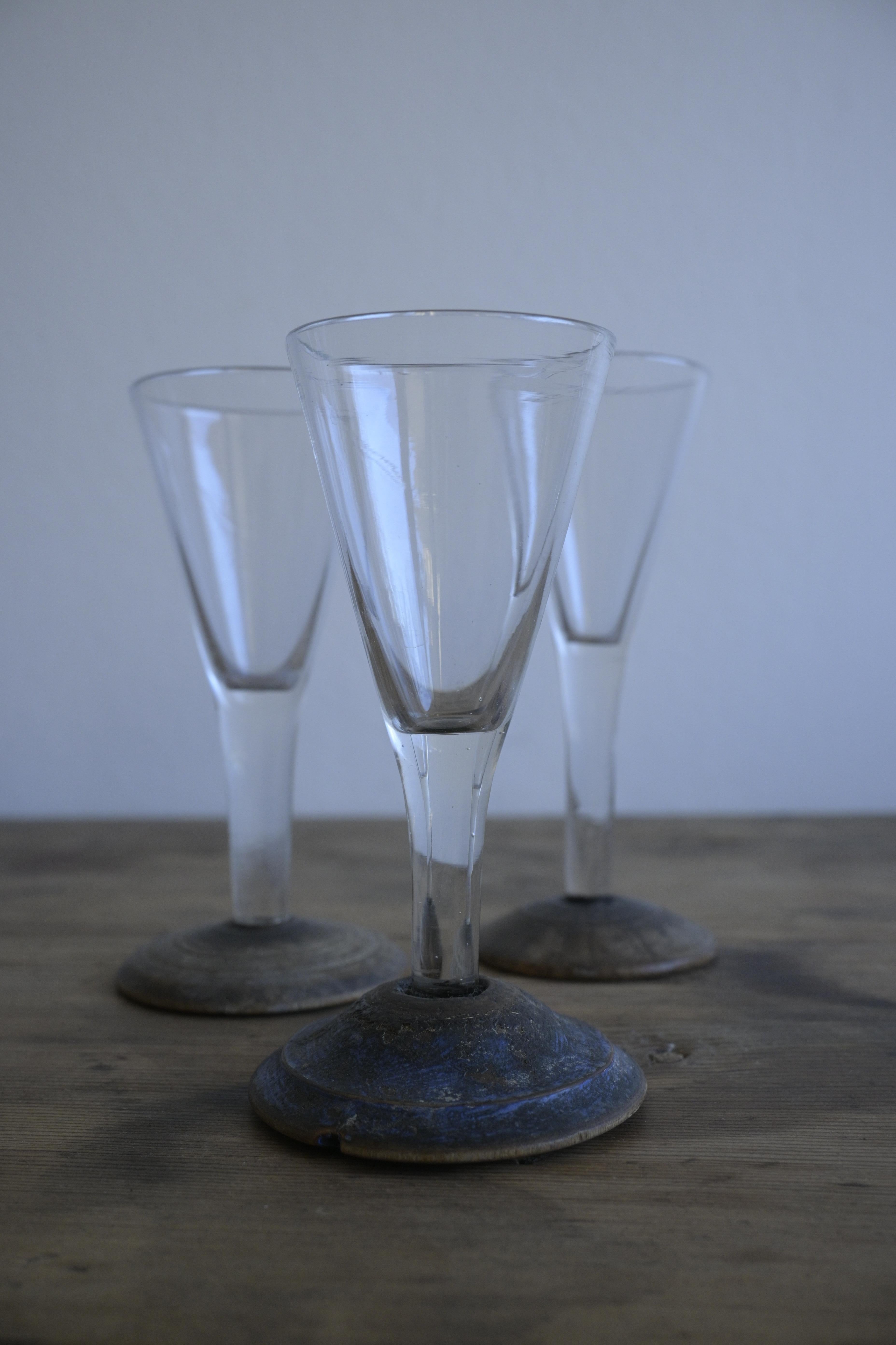 Rara y gran colección de catorce vasos suecos del s. XVIII-XIX en venta 1
