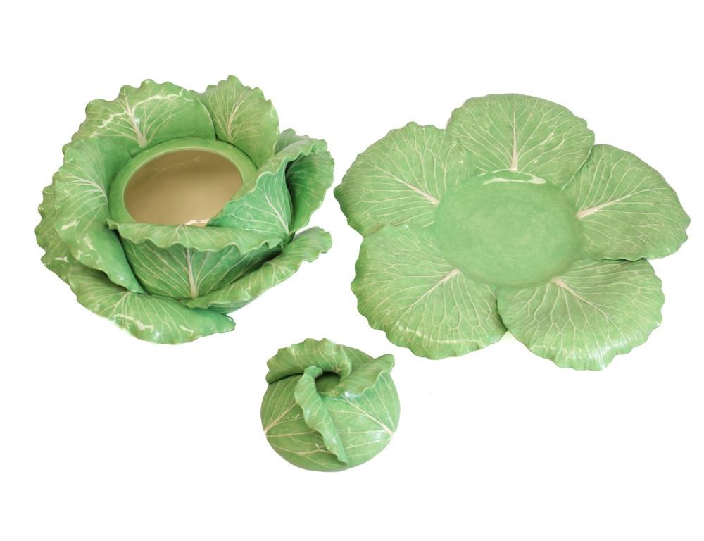 Description: Rare, exquisite intricate and large Dodie Thayer lettuce ware tureen with lid and under plate in soft green. Tureen signed Dodie Thayer, dated February 1982. Under plate marked Dodie Thayer, Jupiter.



Measures approximate: 13 x 13