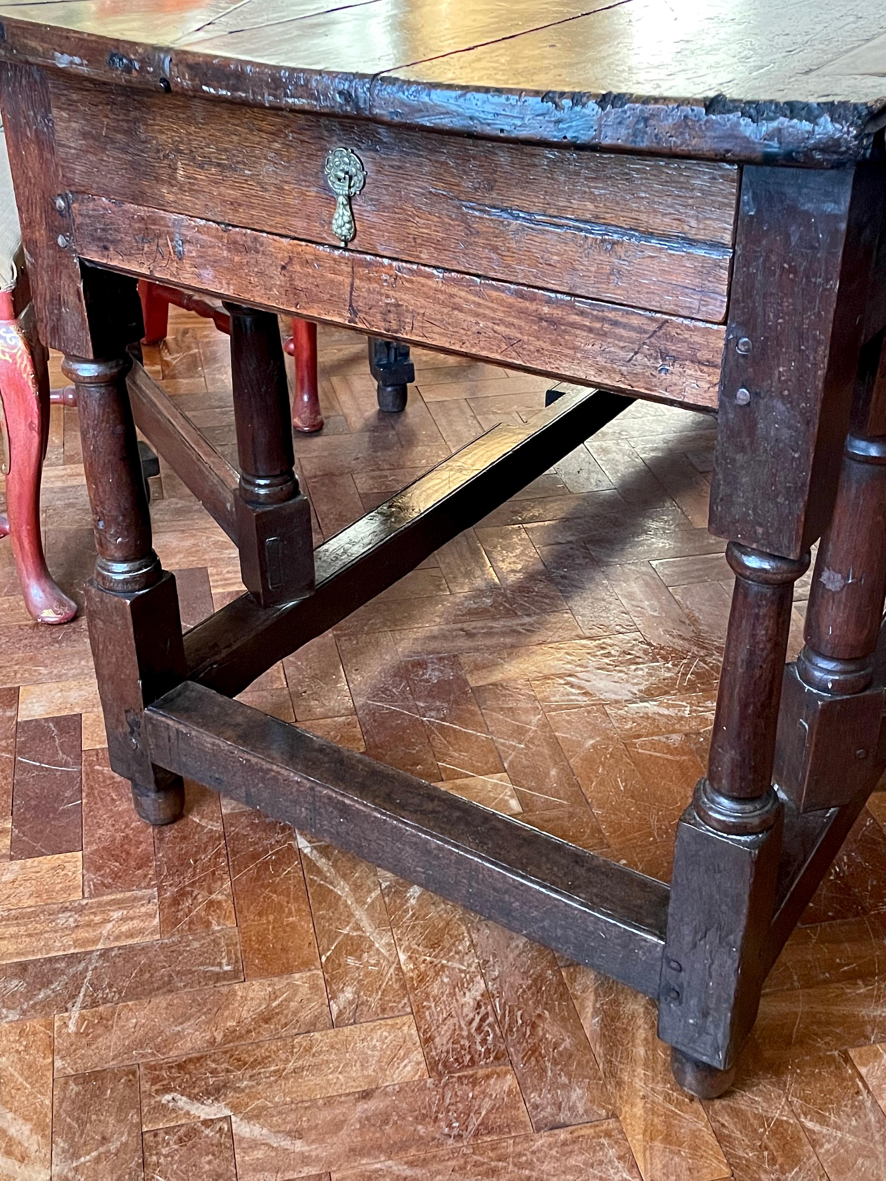 18th Century and Earlier Rare Large English 17th Century Walnut Gateleg Table