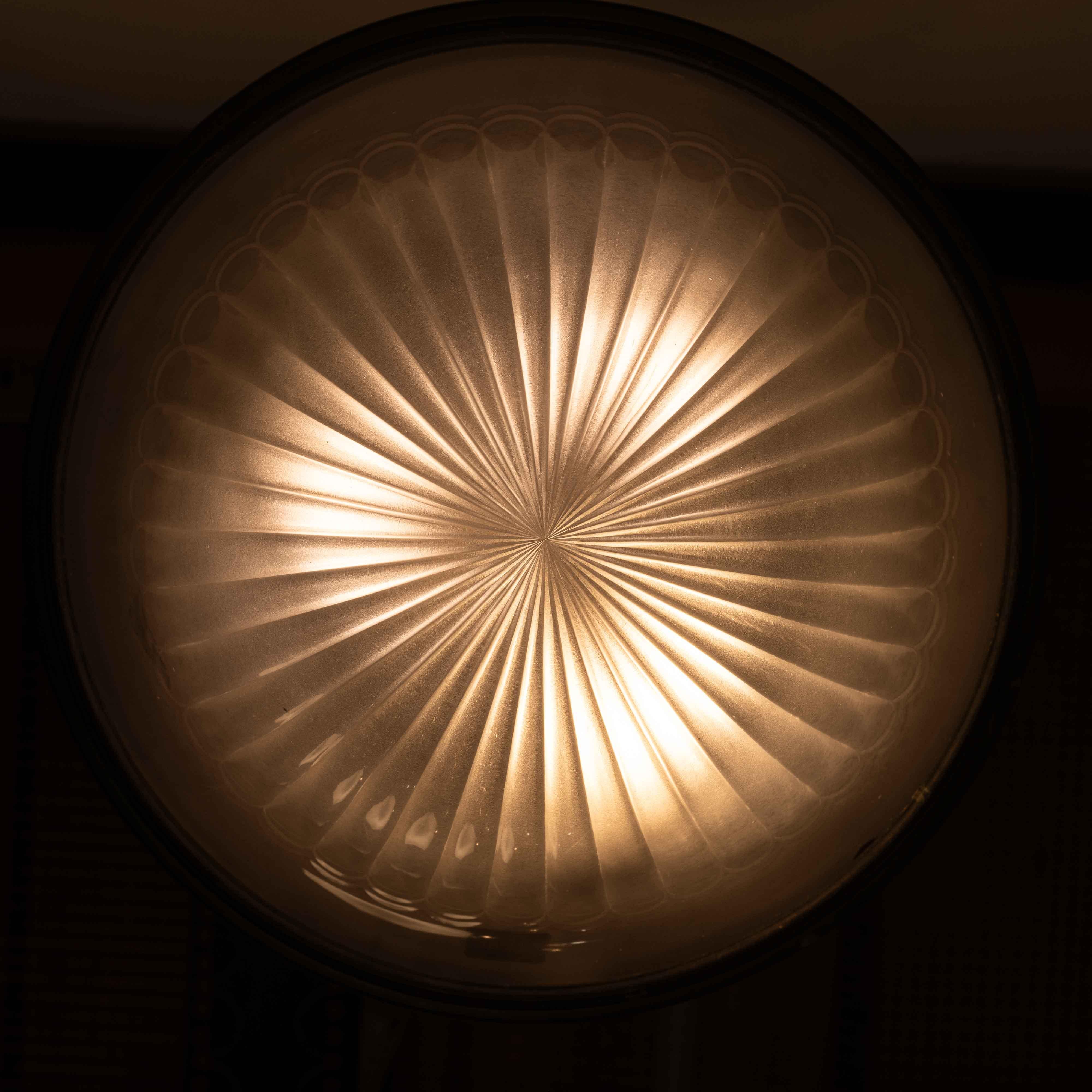 Raro Plafonnier F&C Osler di grandi dimensioni in vetro satinato, con montatura originale in bronzo fuso. in vendita 10