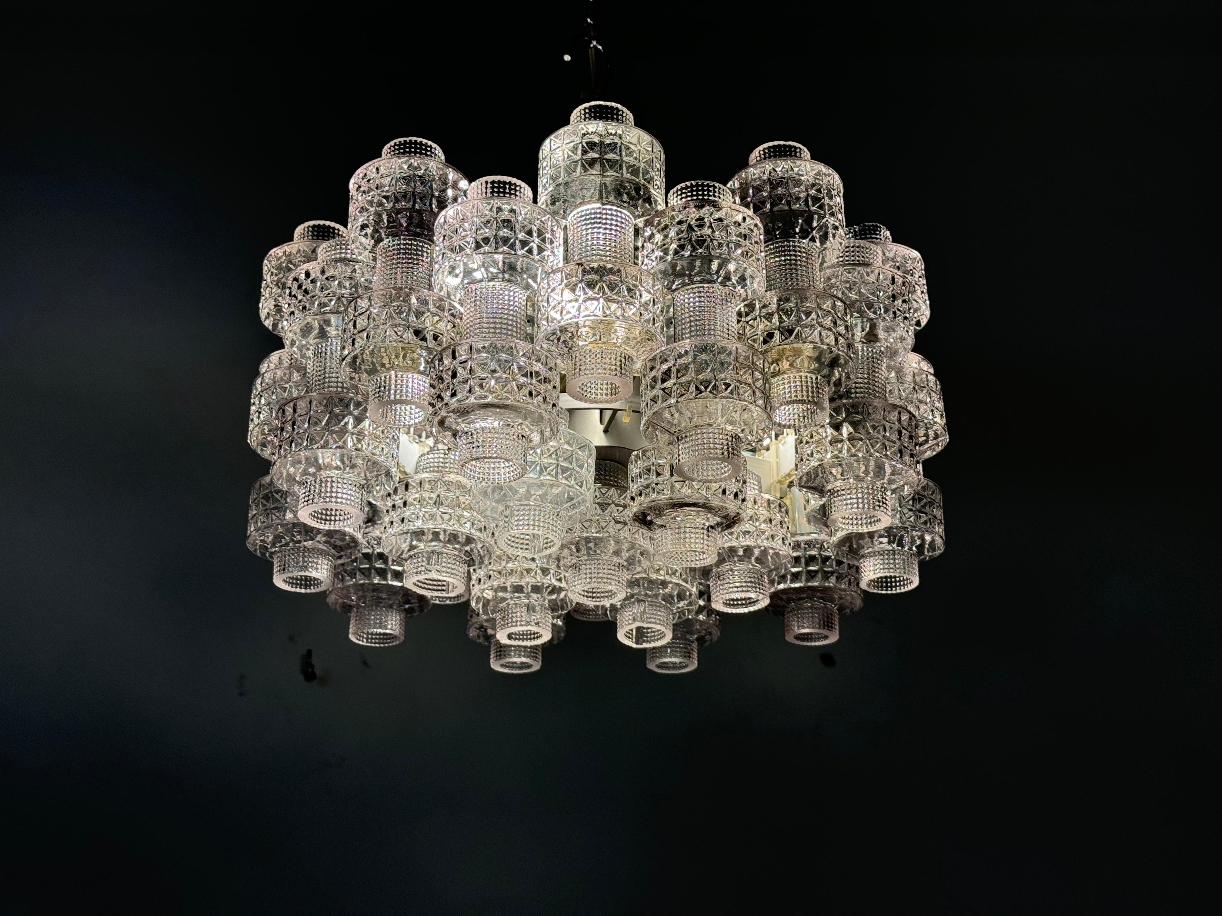 Raro lampadario di grandi dimensioni 