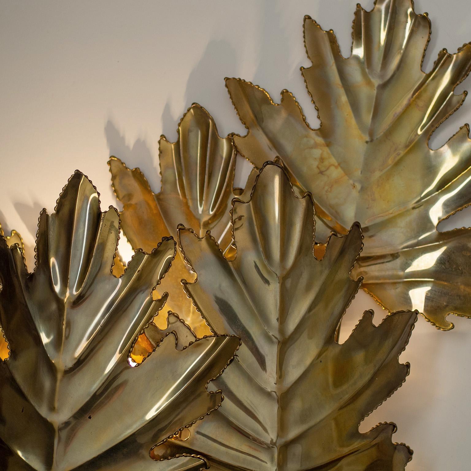 Brutalist Rare Large French Brass Wall Light, circa 1980 For Sale