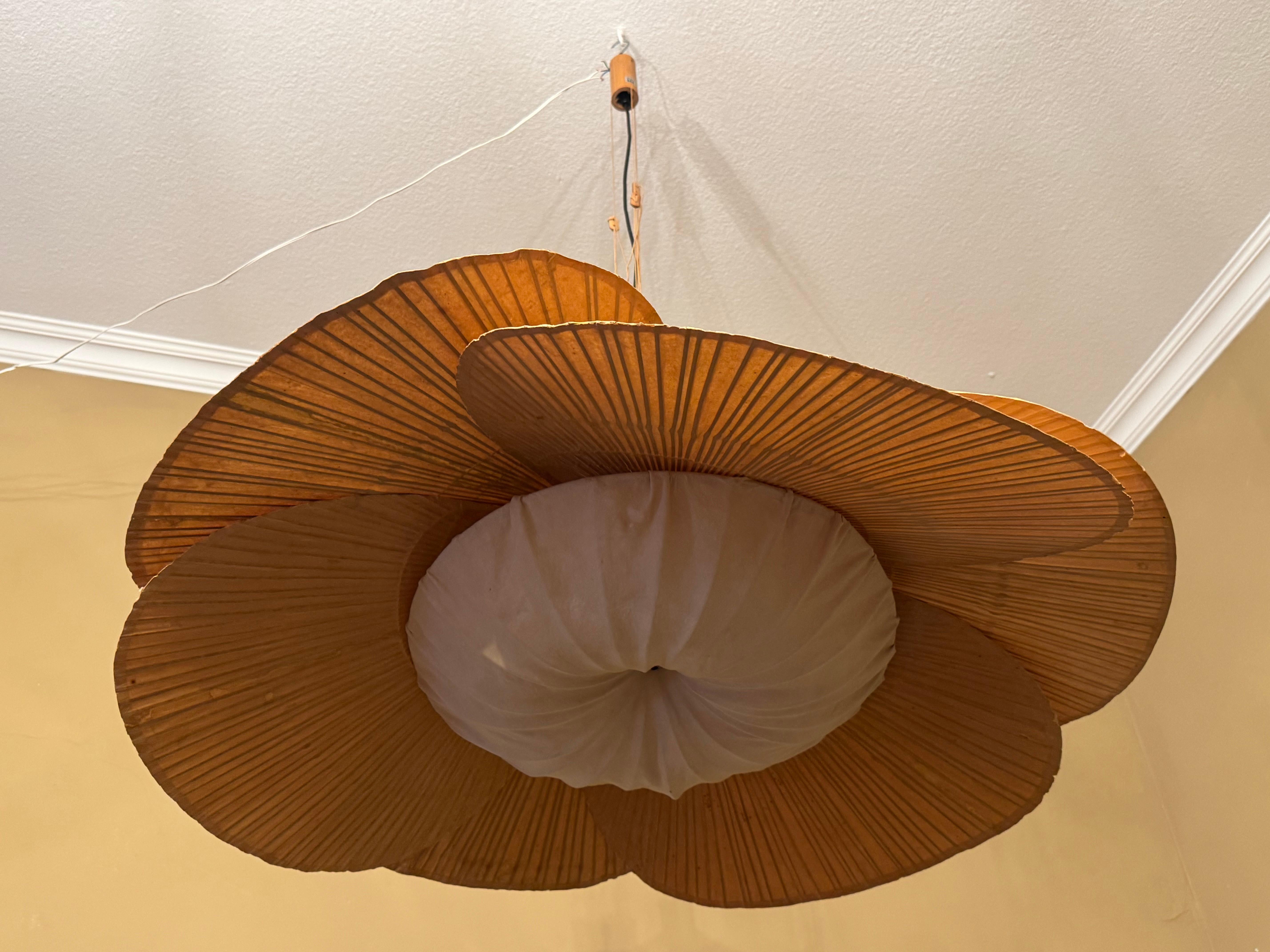 Raro e grande lampadario 