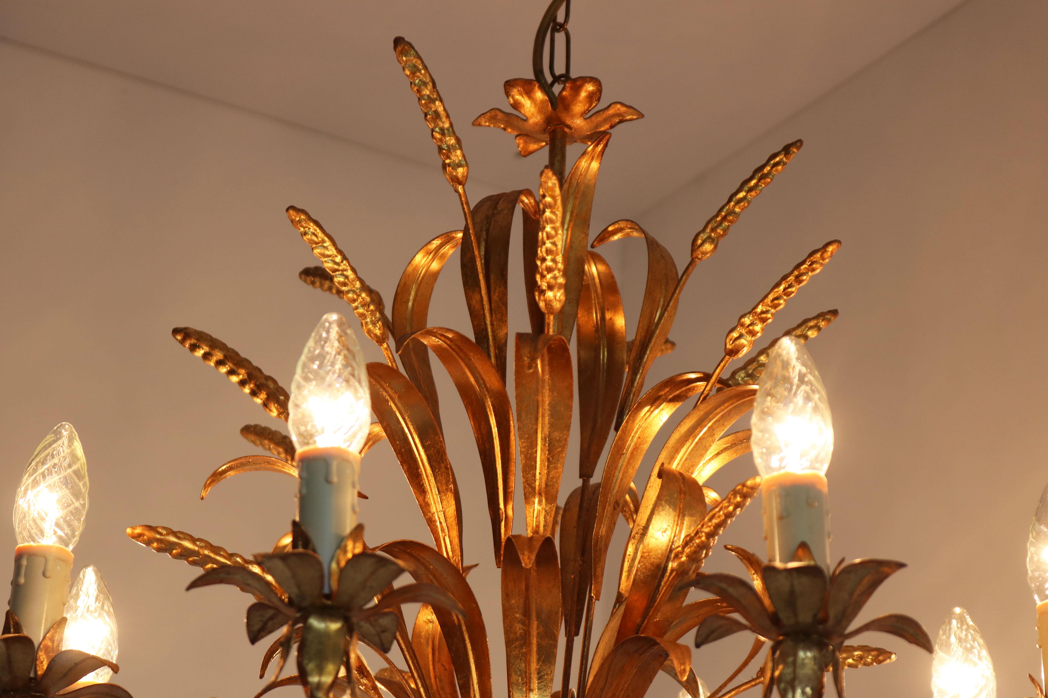 Raro grande lampadario Hans Kögl 1970 ''Cheaf of wheat'' Holywood Regency 8 braccia in vendita 6