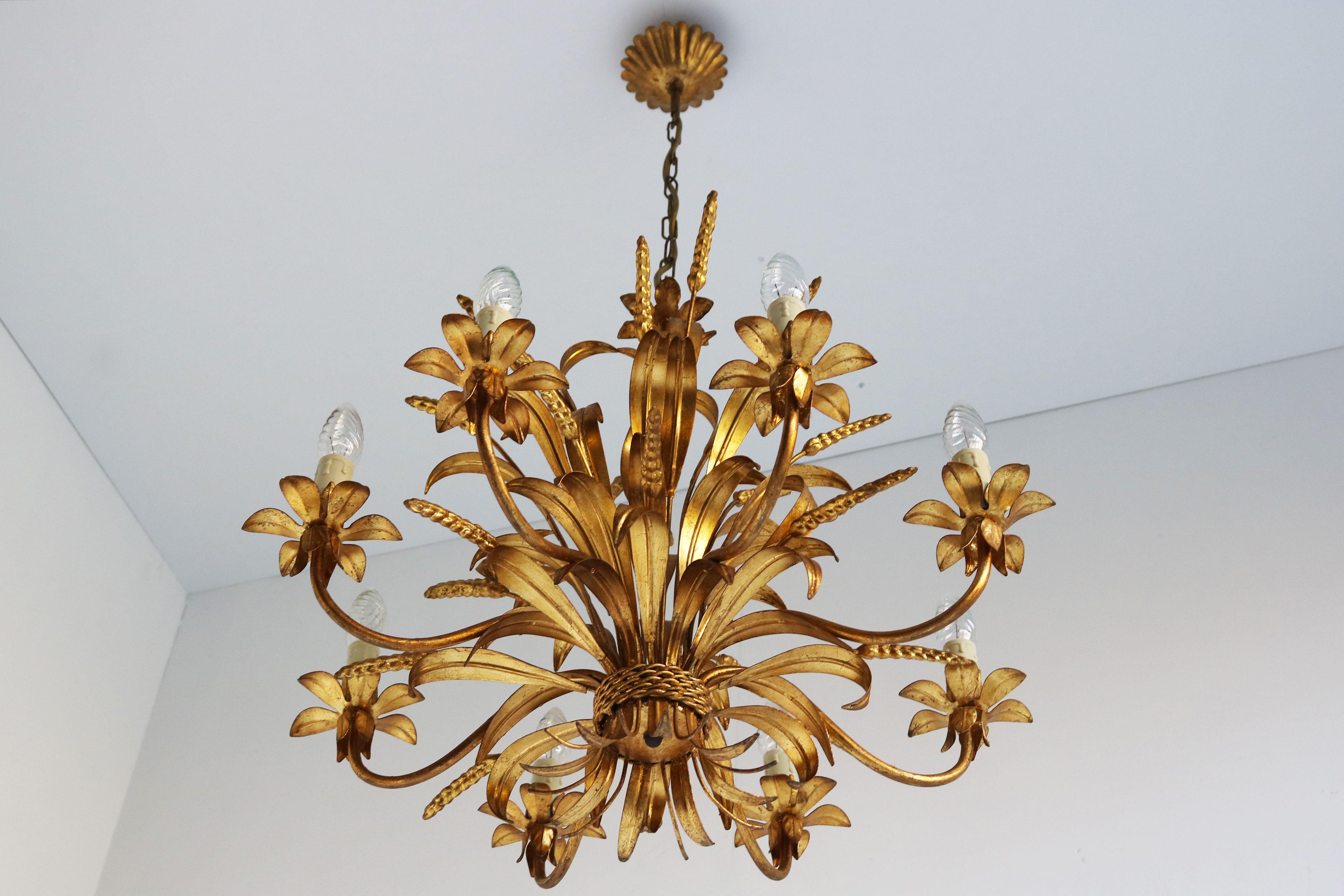 Fine XX secolo Raro grande lampadario Hans Kögl 1970 ''Cheaf of wheat'' Holywood Regency 8 braccia in vendita