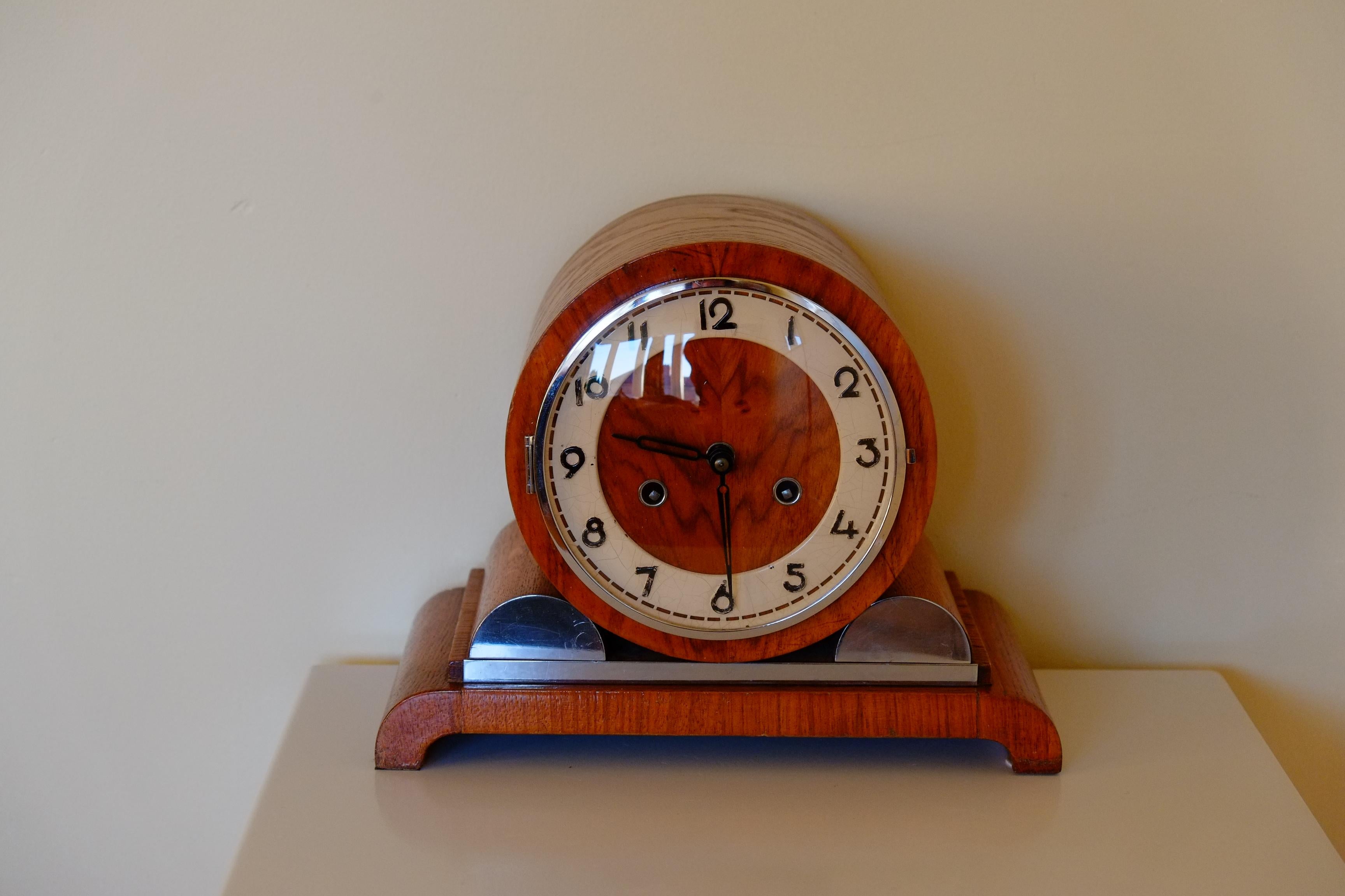 Rare Large Hermle German Bauhaus Wooden Mantle Clock with Chimes In Good Condition In Leicester, GB