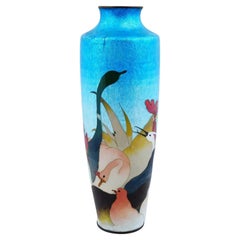 Raro jarrón grande japonés de cloisonné ginbari y esmalte grullas y gallos azul