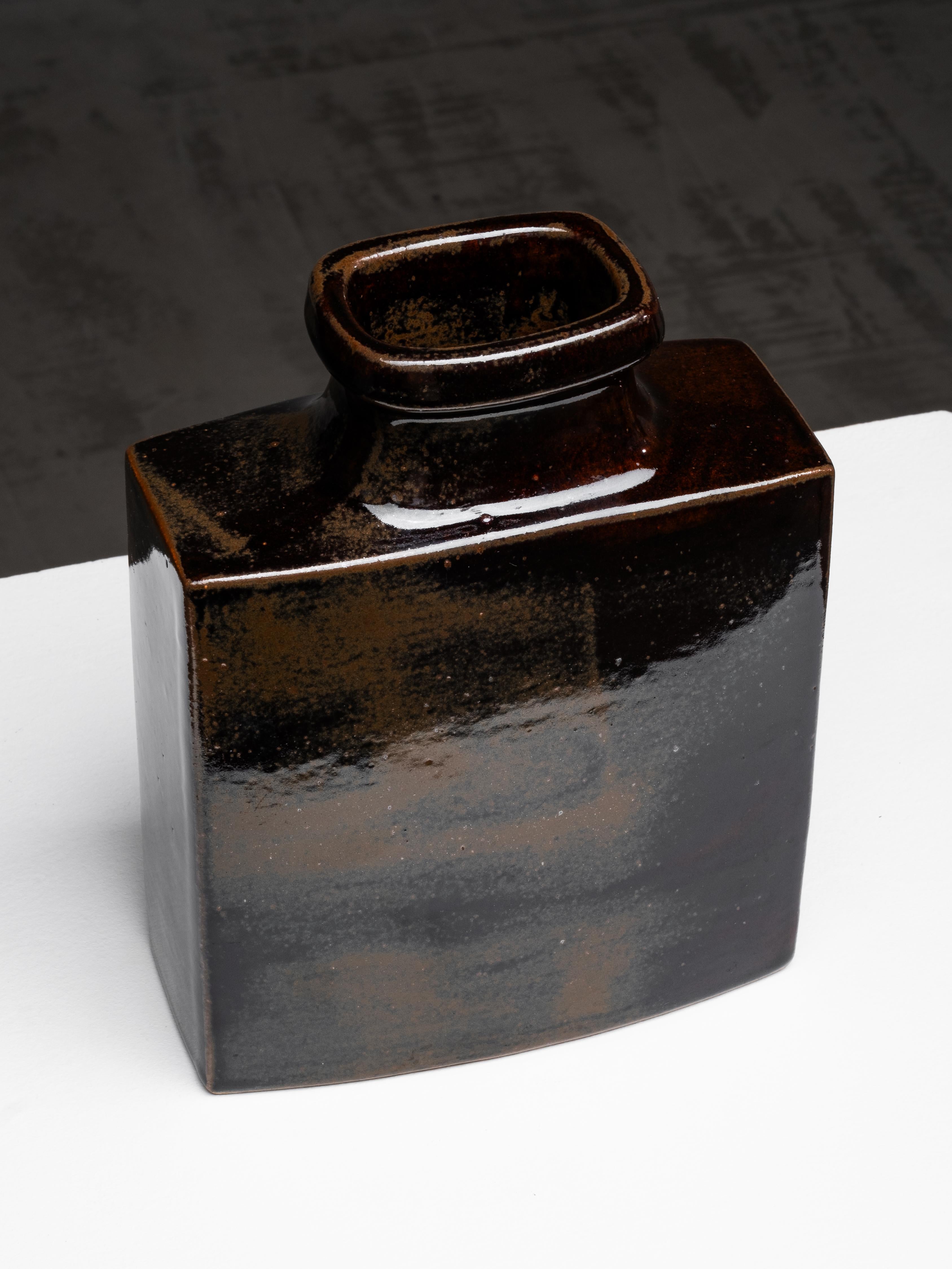 Rare Large Knabstrup Atelier Vase by Christine Konschak, Denmark, 1960s In Good Condition For Sale In Karis, Nyland