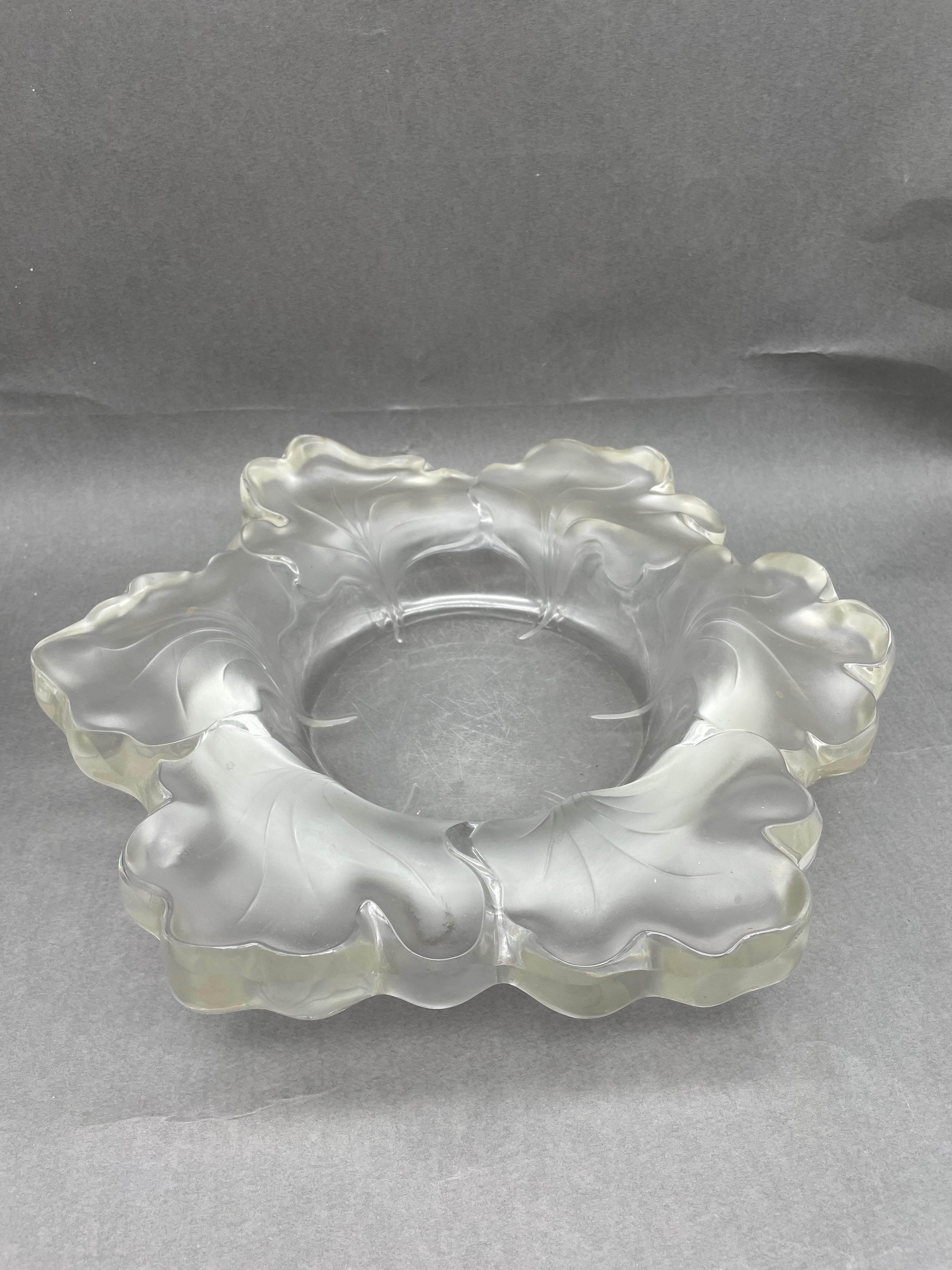 Rare Large Lalique Crystal Leaf Bowl In Good Condition For Sale In Berlin, DE