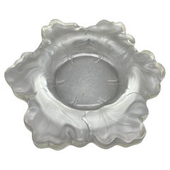 Rara ciotola a forma di foglia di cristallo Lalique di grandi dimensioni