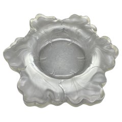 Grand bol rare en forme de feuille de cristal Lalique