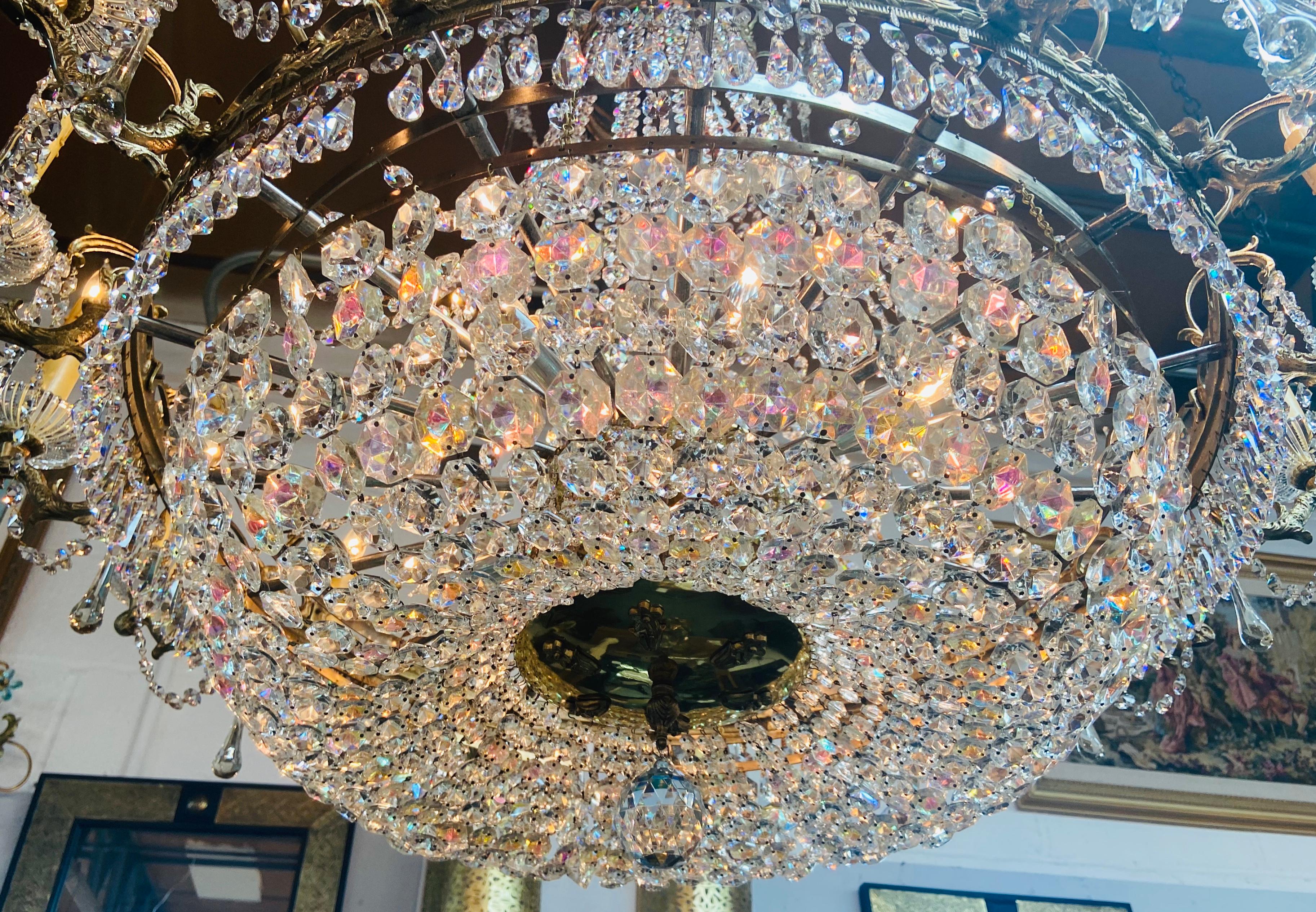 19th Century Large Louis XVI Empire Style Bronze and Crystal Chandelier For Sale 6