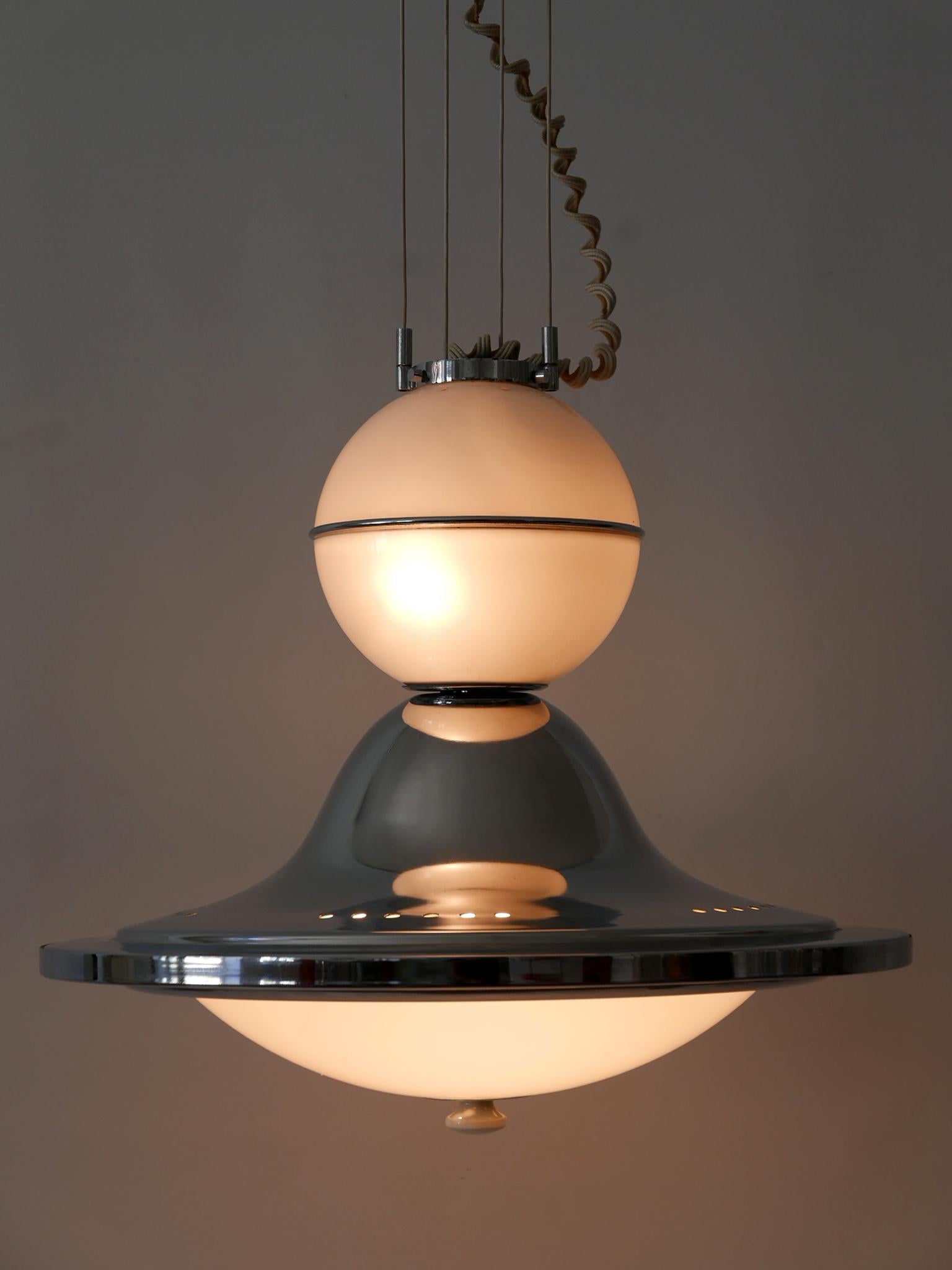 Mid-20th Century Rare & Large Mid-Century Modern Counterweight Pendant Lamp 'UFO' Italy 1960s For Sale
