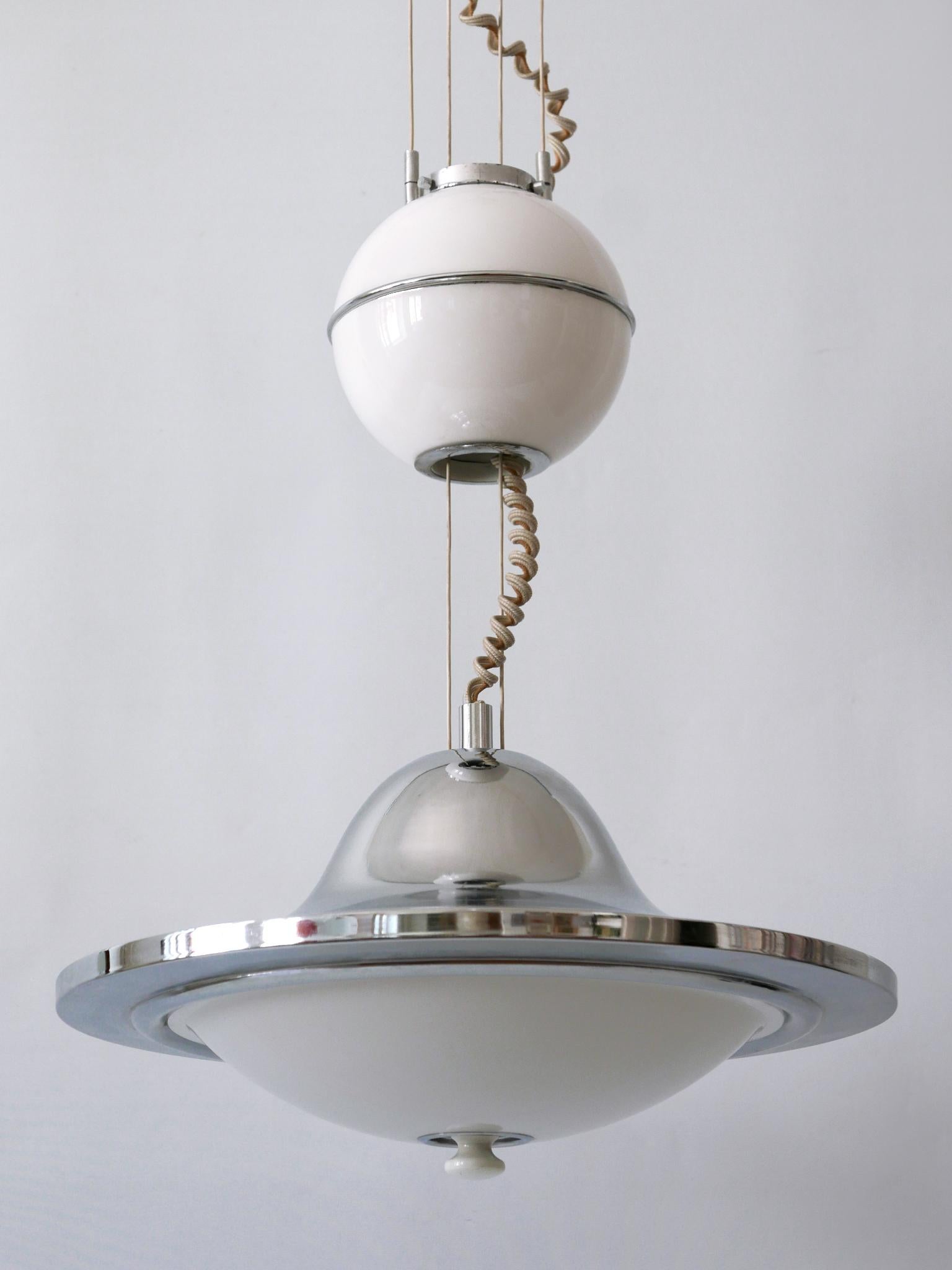 Metal Rare & Large Mid-Century Modern Counterweight Pendant Lamp 'UFO' Italy 1960s For Sale