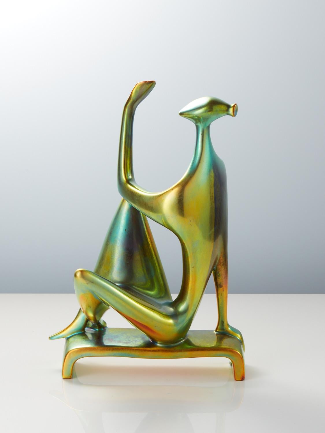 Mid-Century moderno Rara figura in porcellana Zsolnay di János Török della metà del secolo scorso, circa anni '60 in vendita