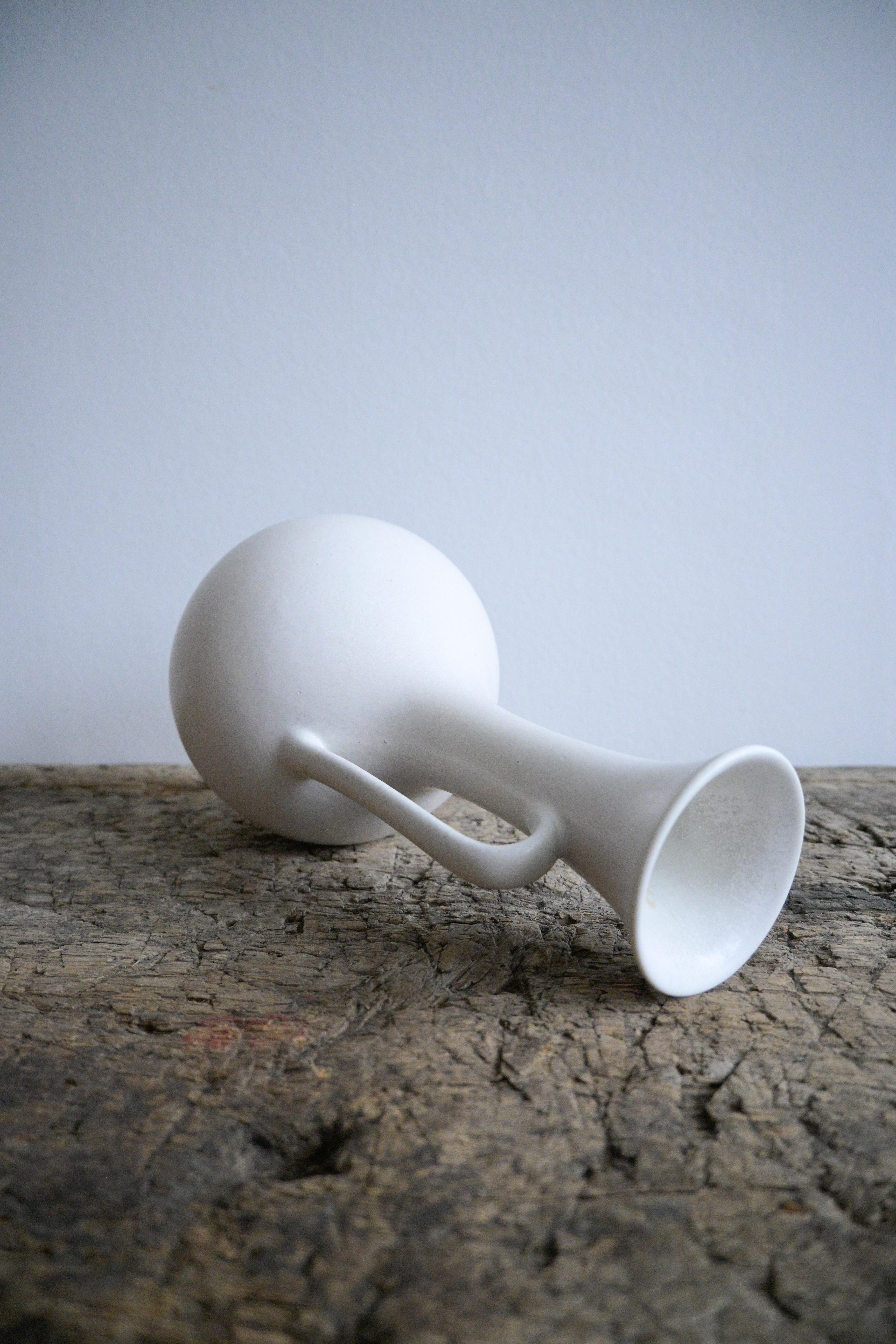 Rare Large Milk-White Vase by Gunnar Nylund, Rörstrand 1950s For Sale 6