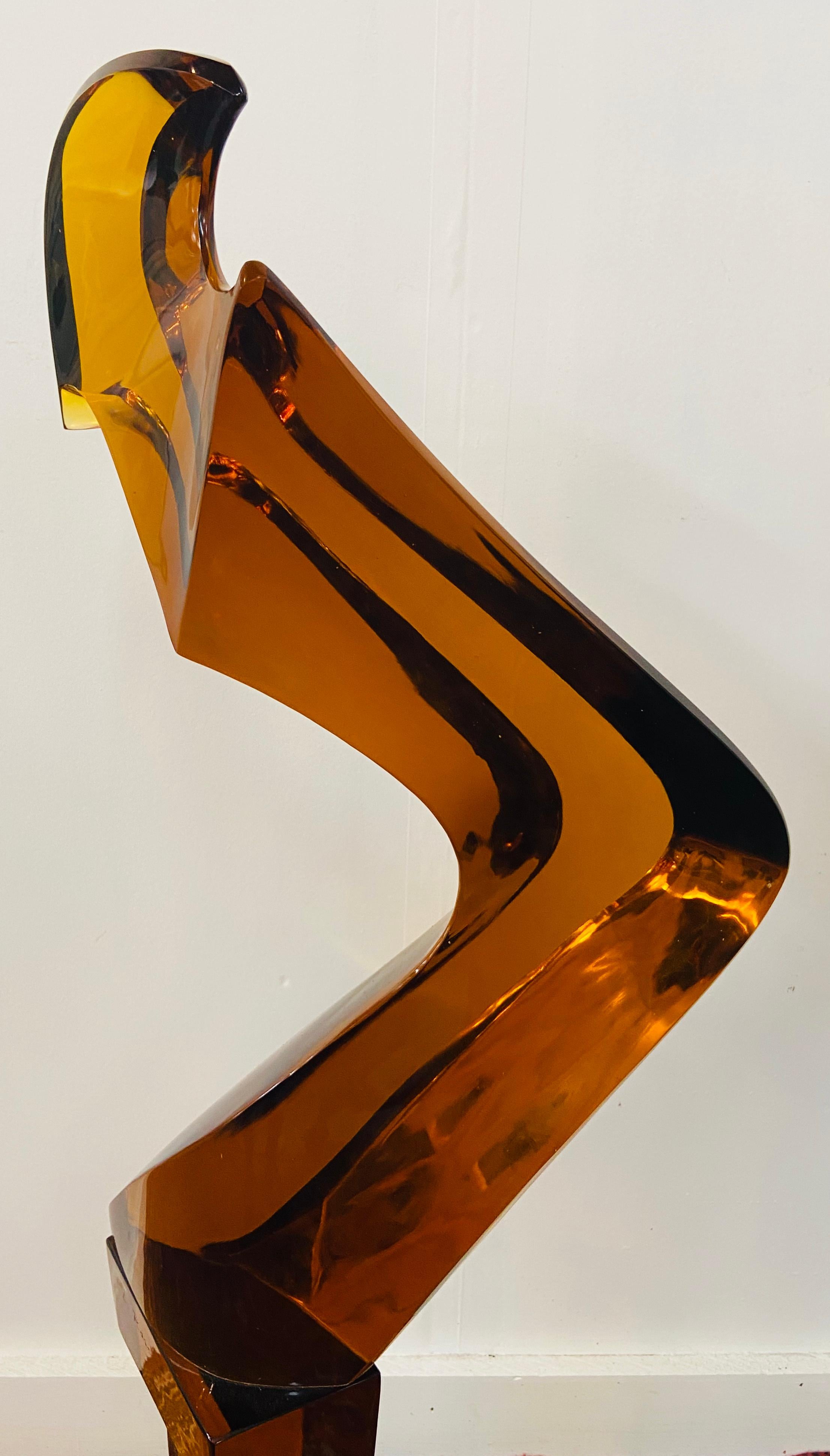 Rare et grande sculpture en verre d'art du Maestro Loredano Rosin (Italien 1936-1991) en verre de Murano ambré avec une signature gravée 