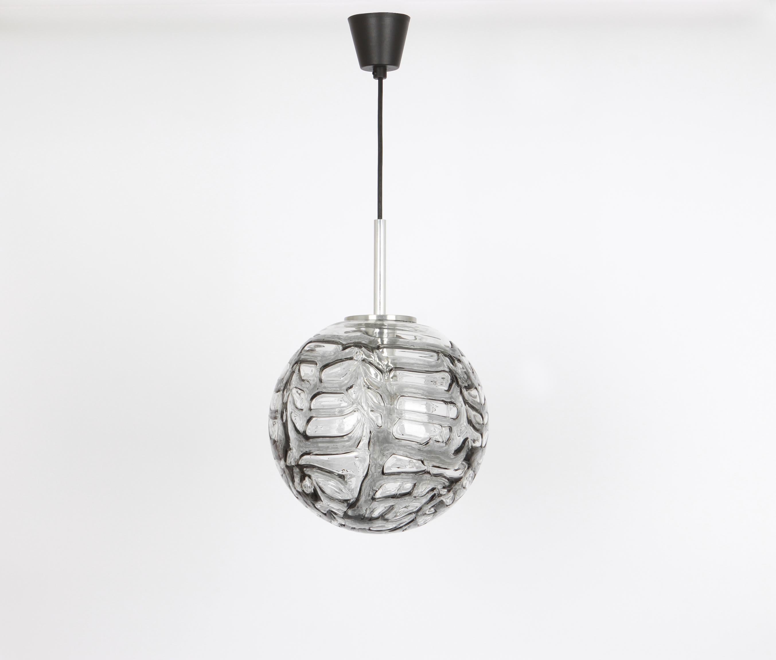 Seltene große Murano Kugel Pendelleuchte von Doria, Deutschland, 1970er Jahre im Zustand „Gut“ im Angebot in Aachen, NRW