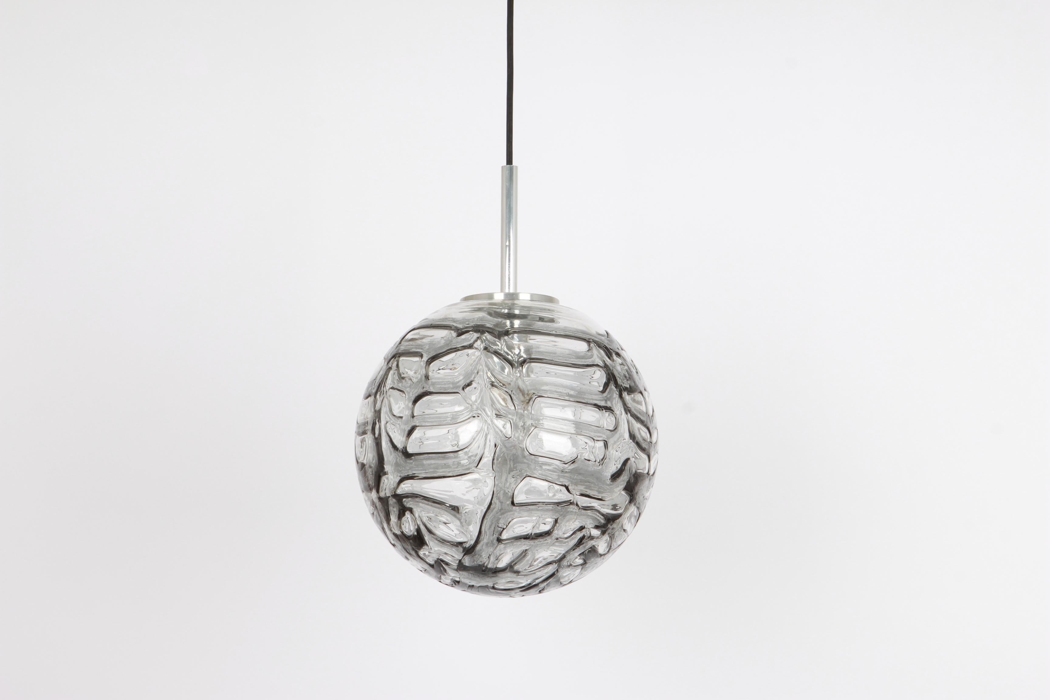 Seltene große Murano Kugel Pendelleuchte von Doria, Deutschland, 1970er Jahre (Ende des 20. Jahrhunderts) im Angebot