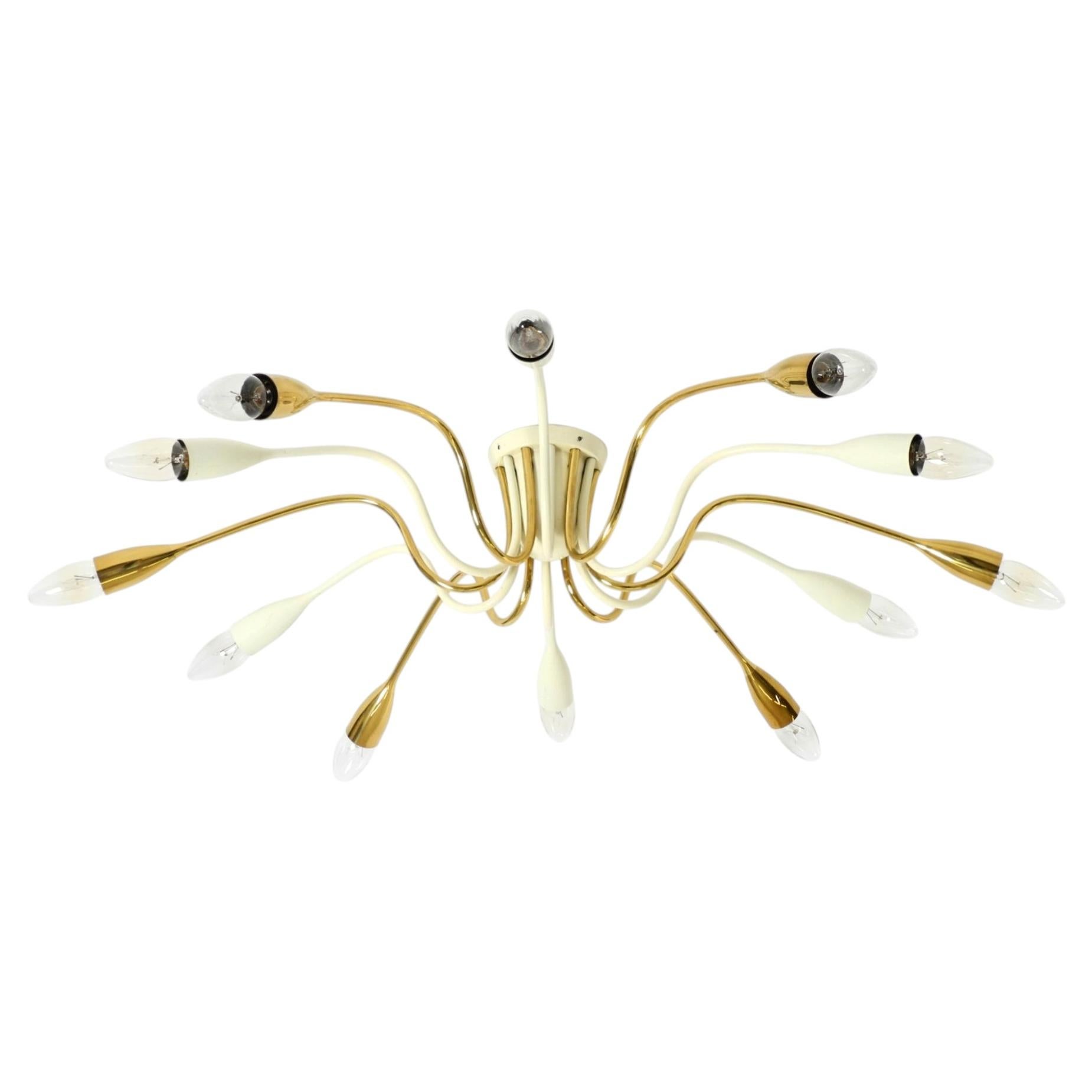 Rara grande lampada da soffitto originale Sputnik Modern in ottone del Mid Century con 12 bracci